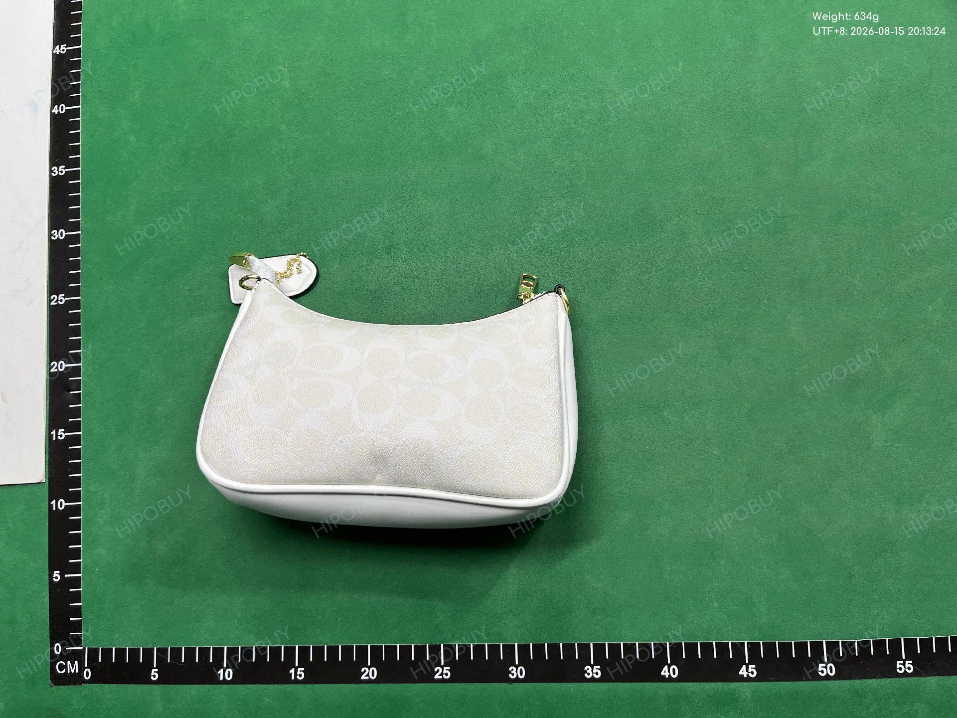 Foto QC 7 de Coach Teri Shoulder Bag Signature Canvas