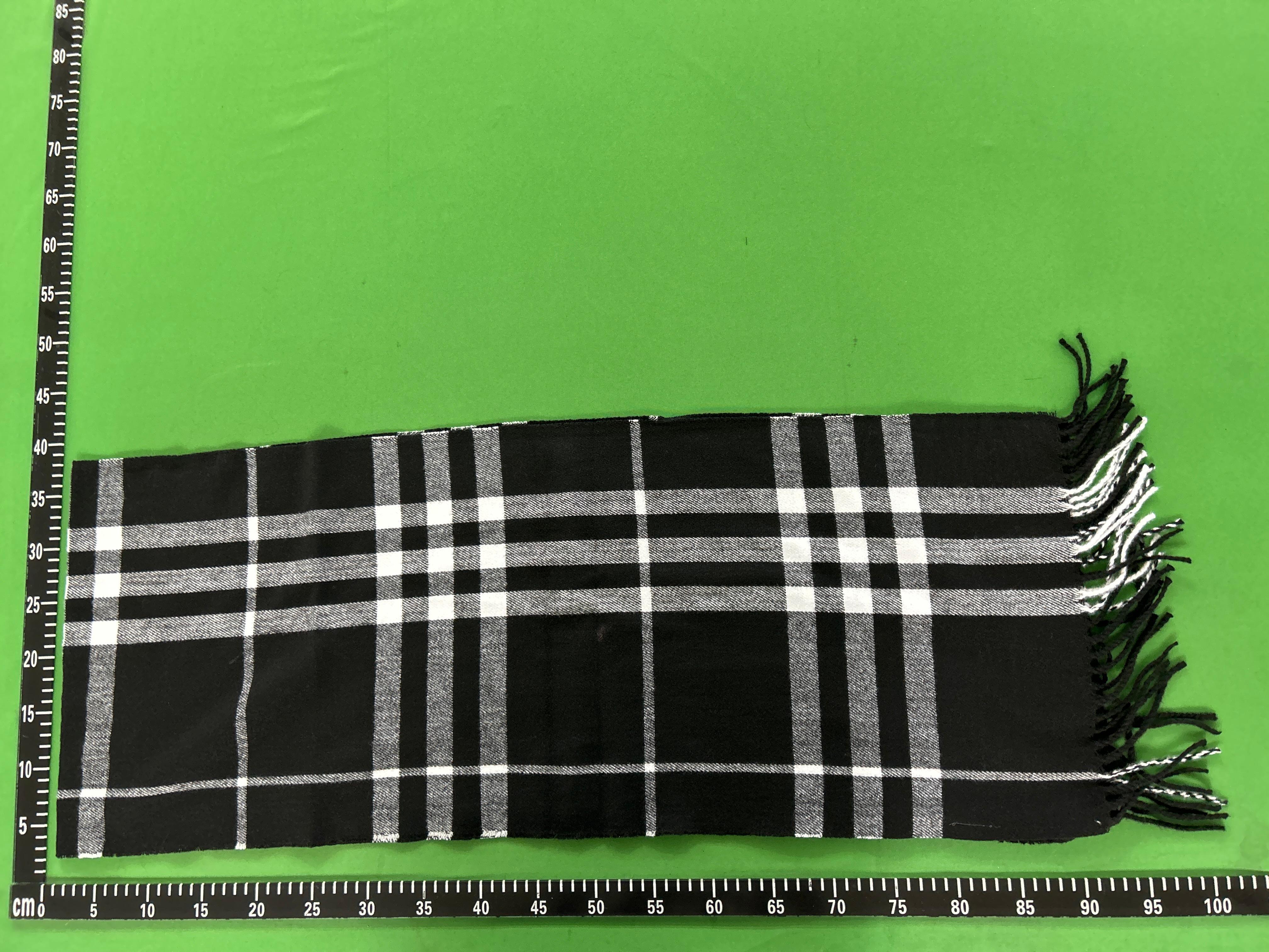 Foto QC 7 de Burberry Embroidered Logo Check Scarf Pale Blue