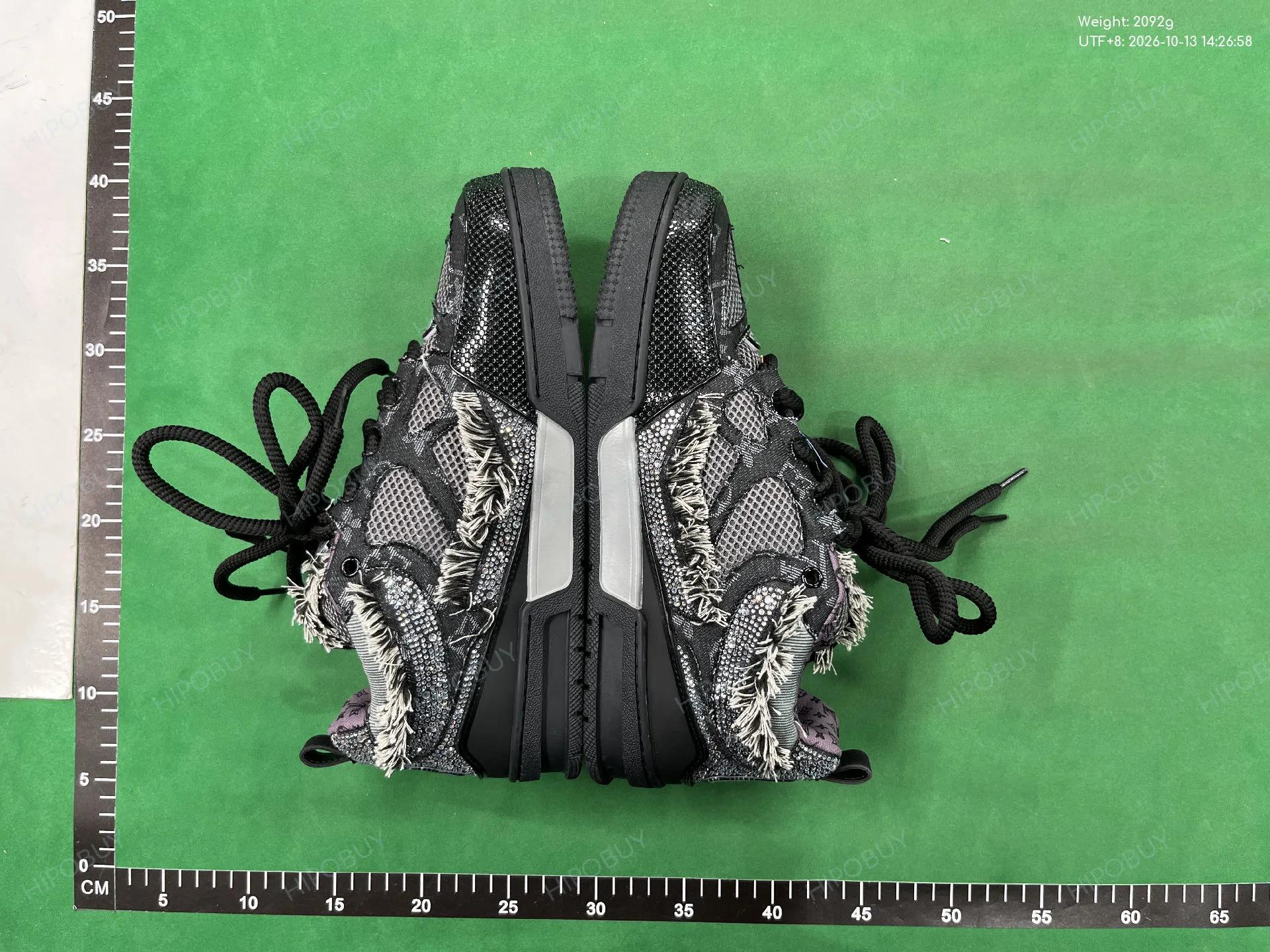 Foto QC 4 de Louis Vuitton LV Skate Low Swarovski Crystal Triple Black 1ABMHT