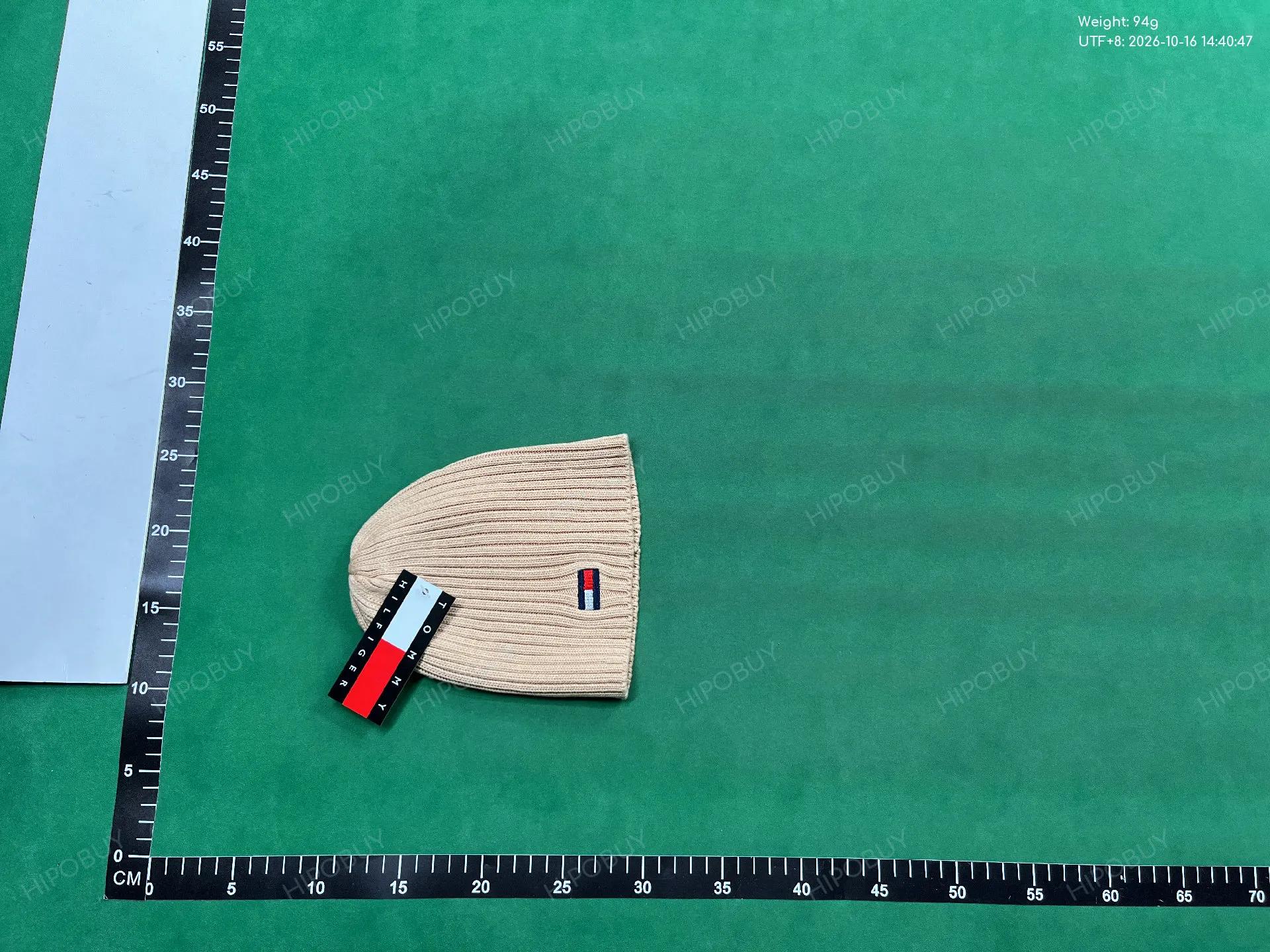 Foto QC 1 de Tommy Hilfiger Flag Logo Beanie Beige
