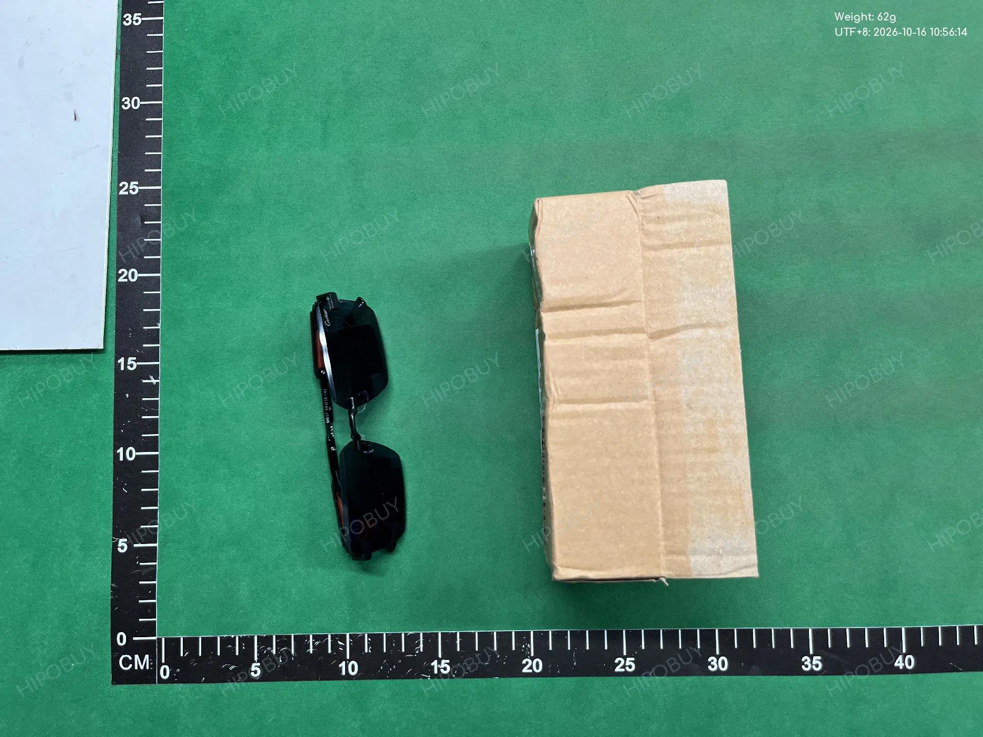 Foto QC 3 de Cartier Rectangular Metal Sunglasses Gold Clear (017)