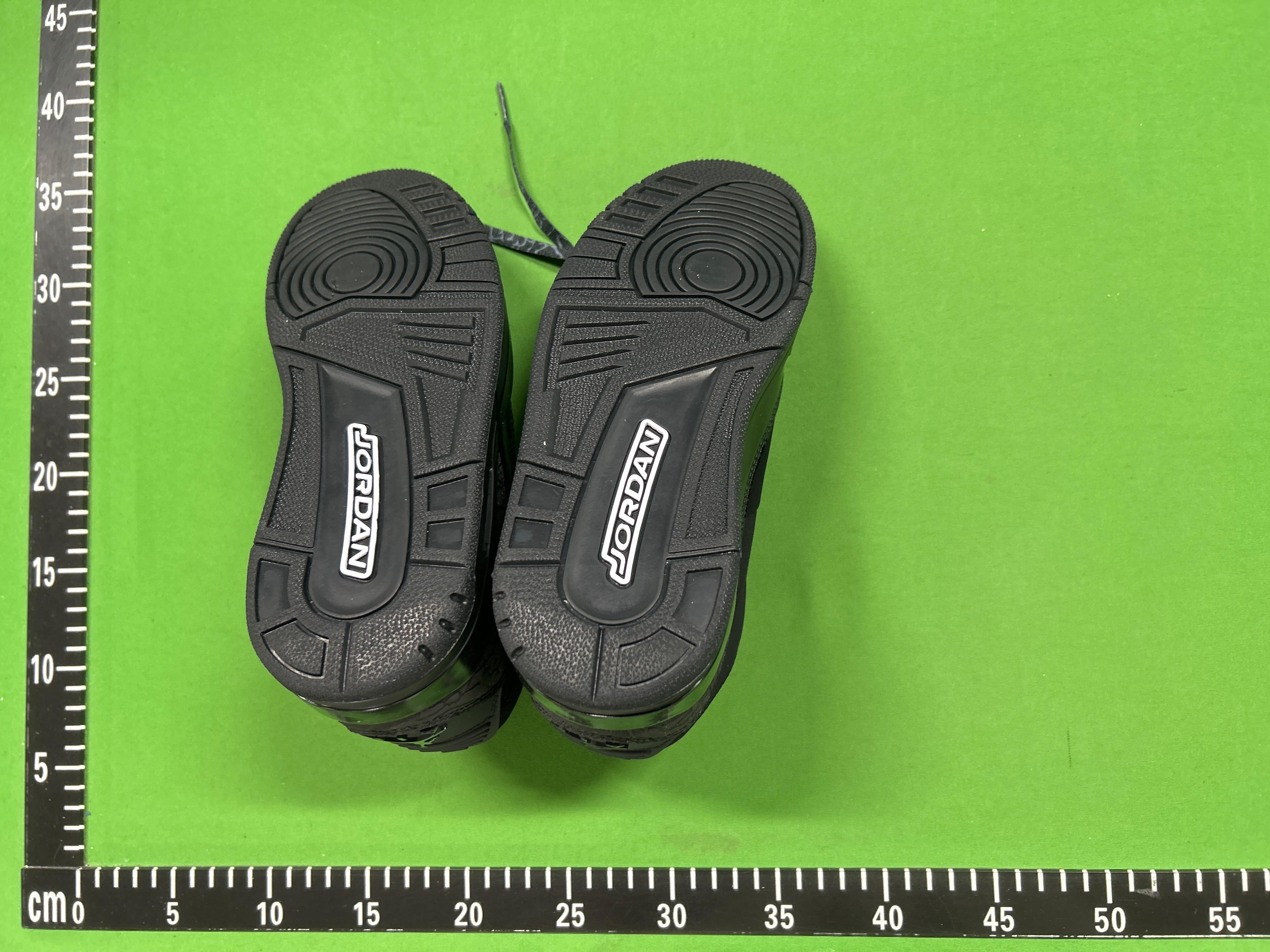 Foto QC 8 de Jordan 3 Retro Black Cat CT8532-001