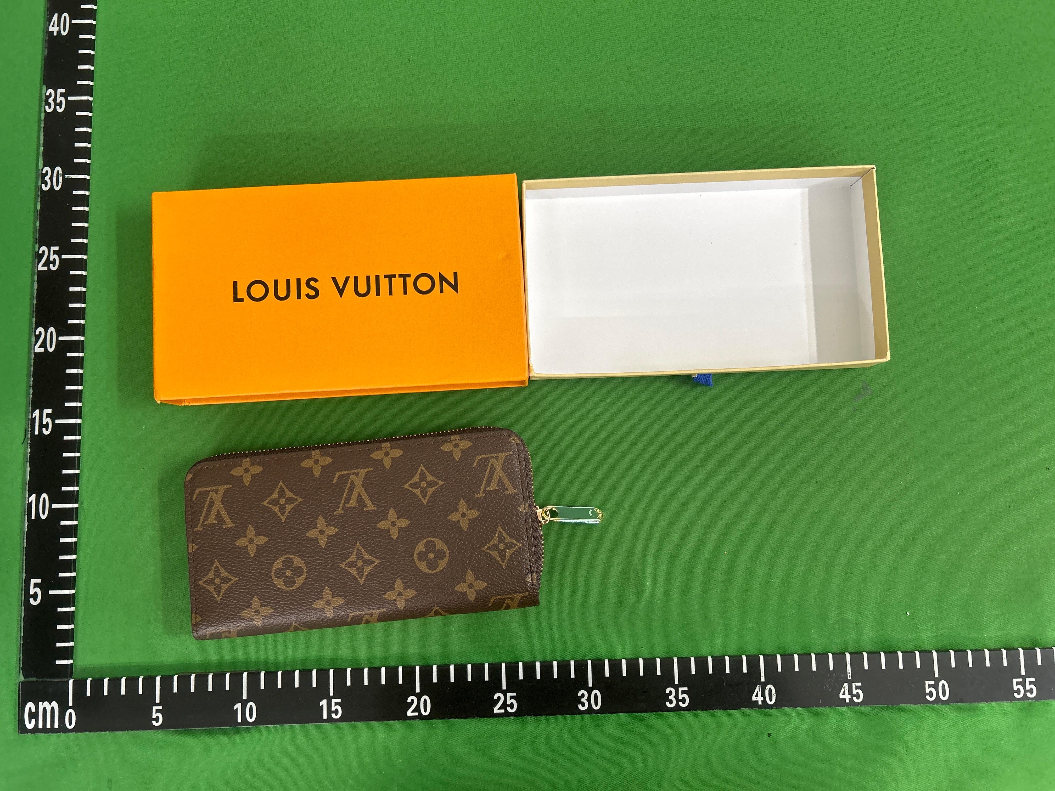 Foto QC 2 de Louis Vuitton Zippy Wallet Monogram Canvas Brown