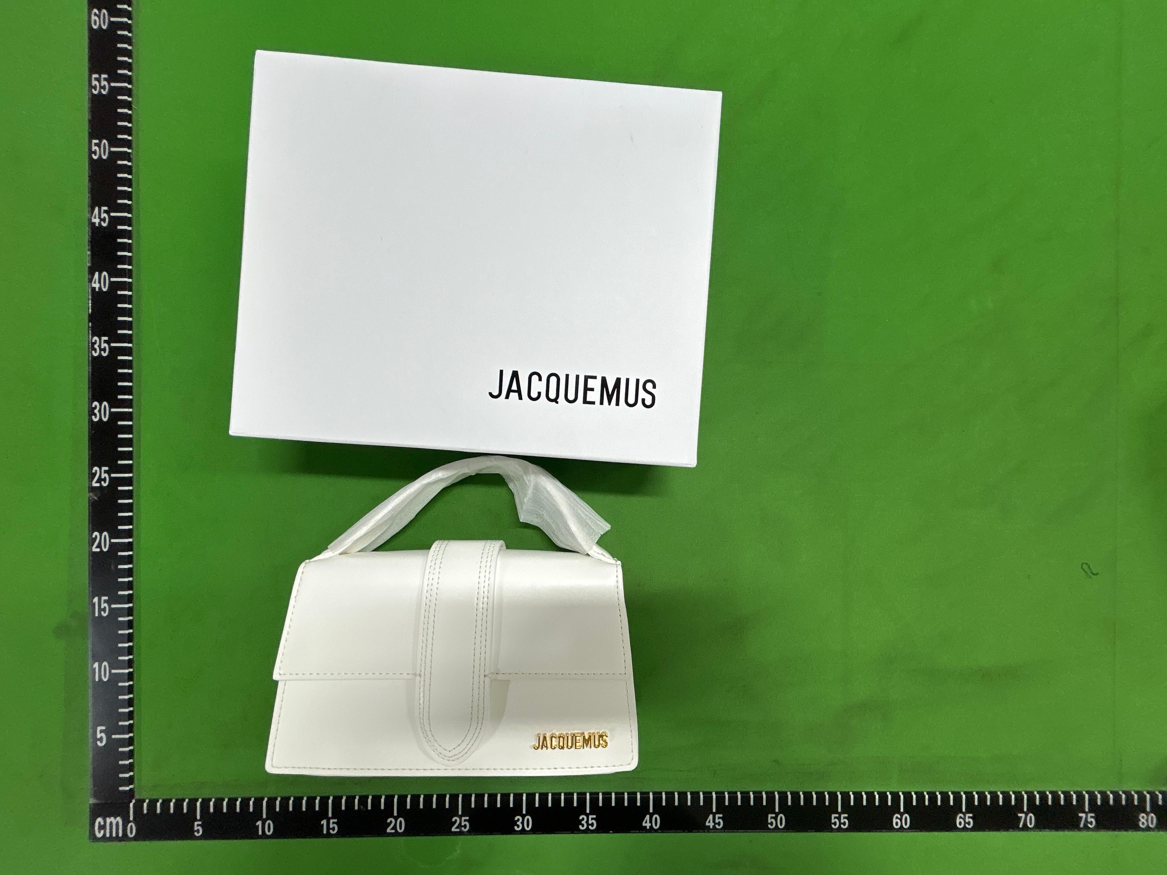 Foto QC 4 de Jacquemus Le Bambino Pink Leather