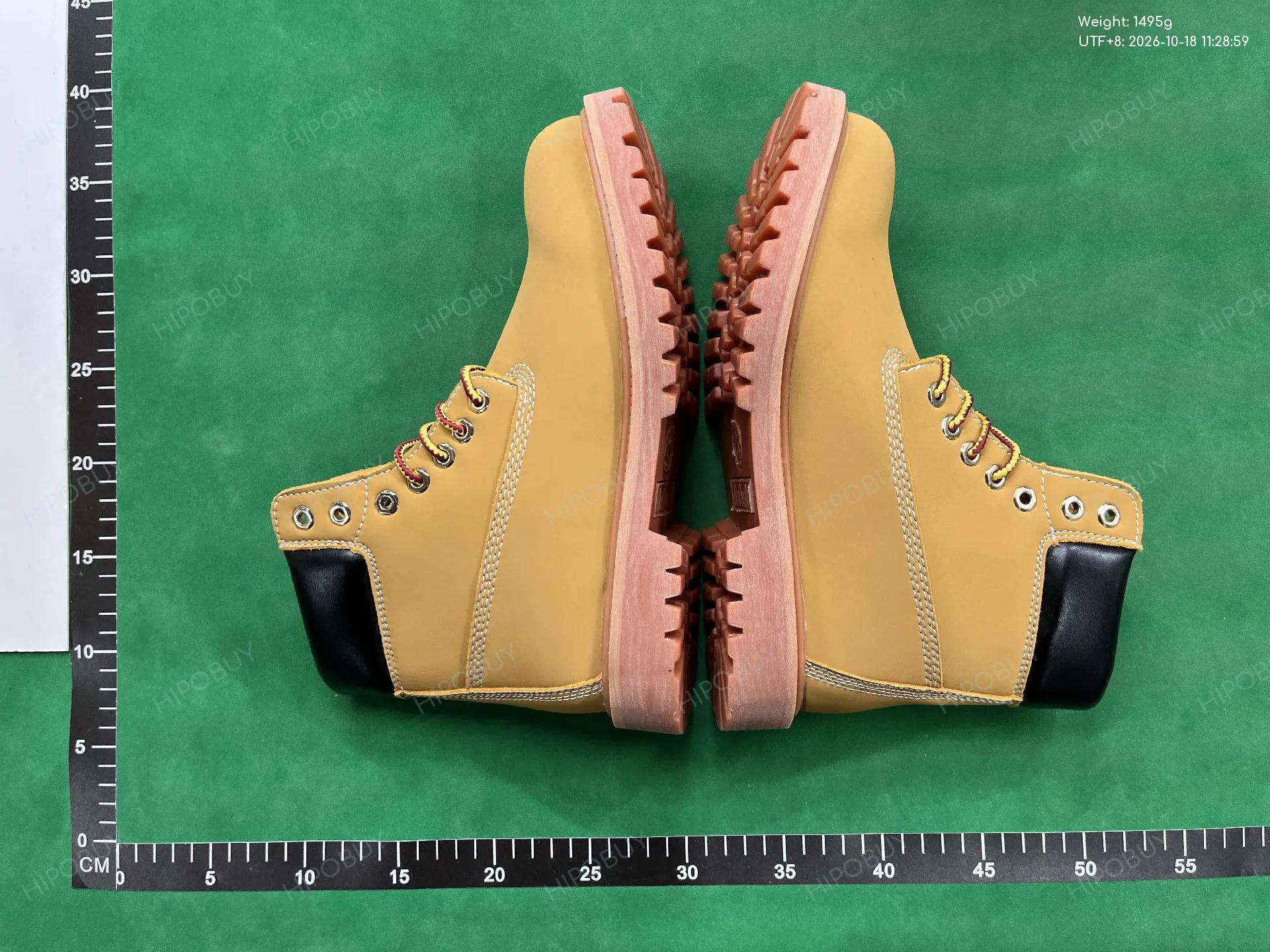 Foto QC 4 de Miu Miu Platform Sneakers Suede Low Logo Flap Beige