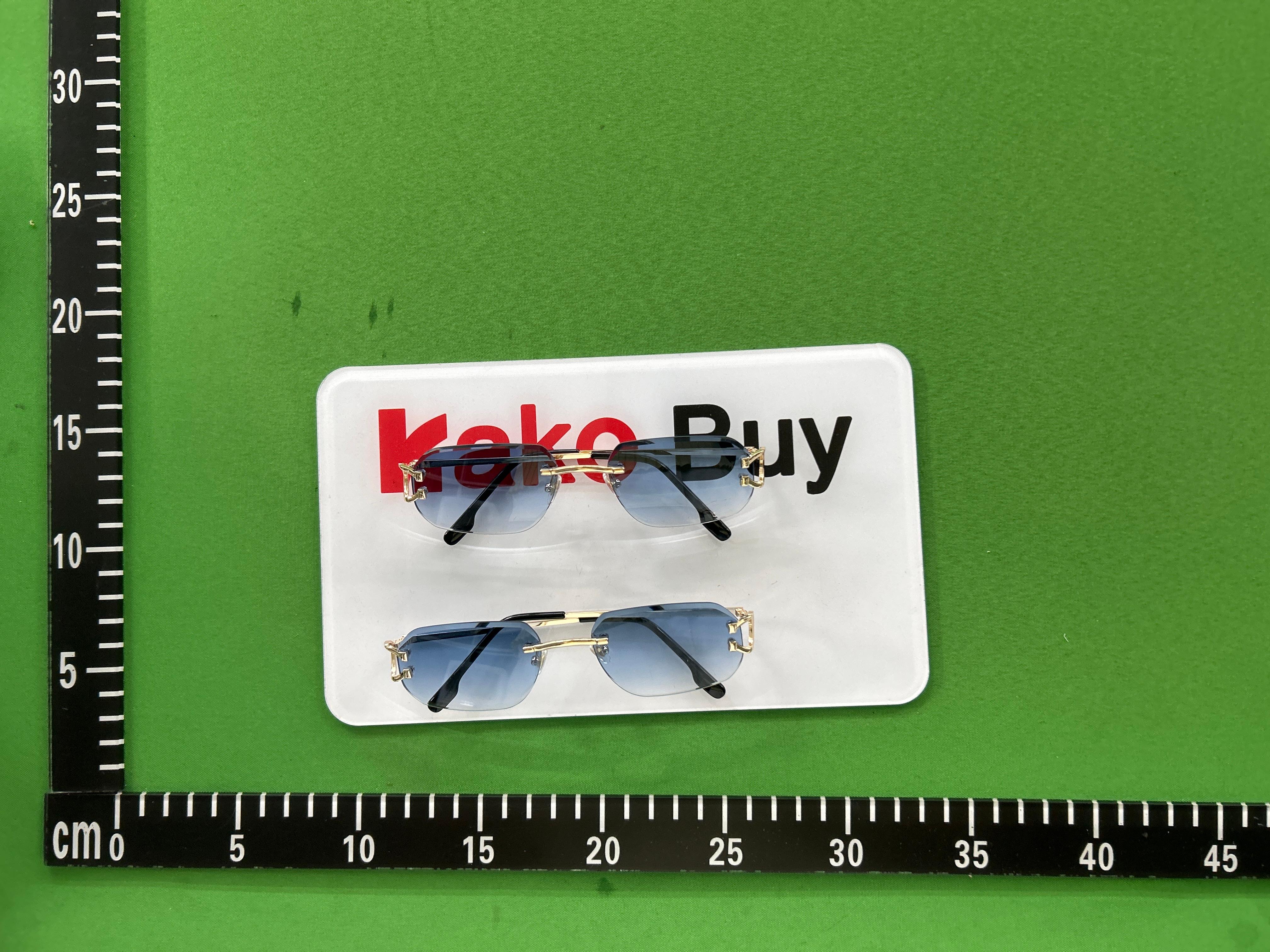 Foto QC 7 de Cartier Signature C de Cartier Rimless Geometric-Frame Metal Eyeglasses Gold Clear (CT0344O-001)