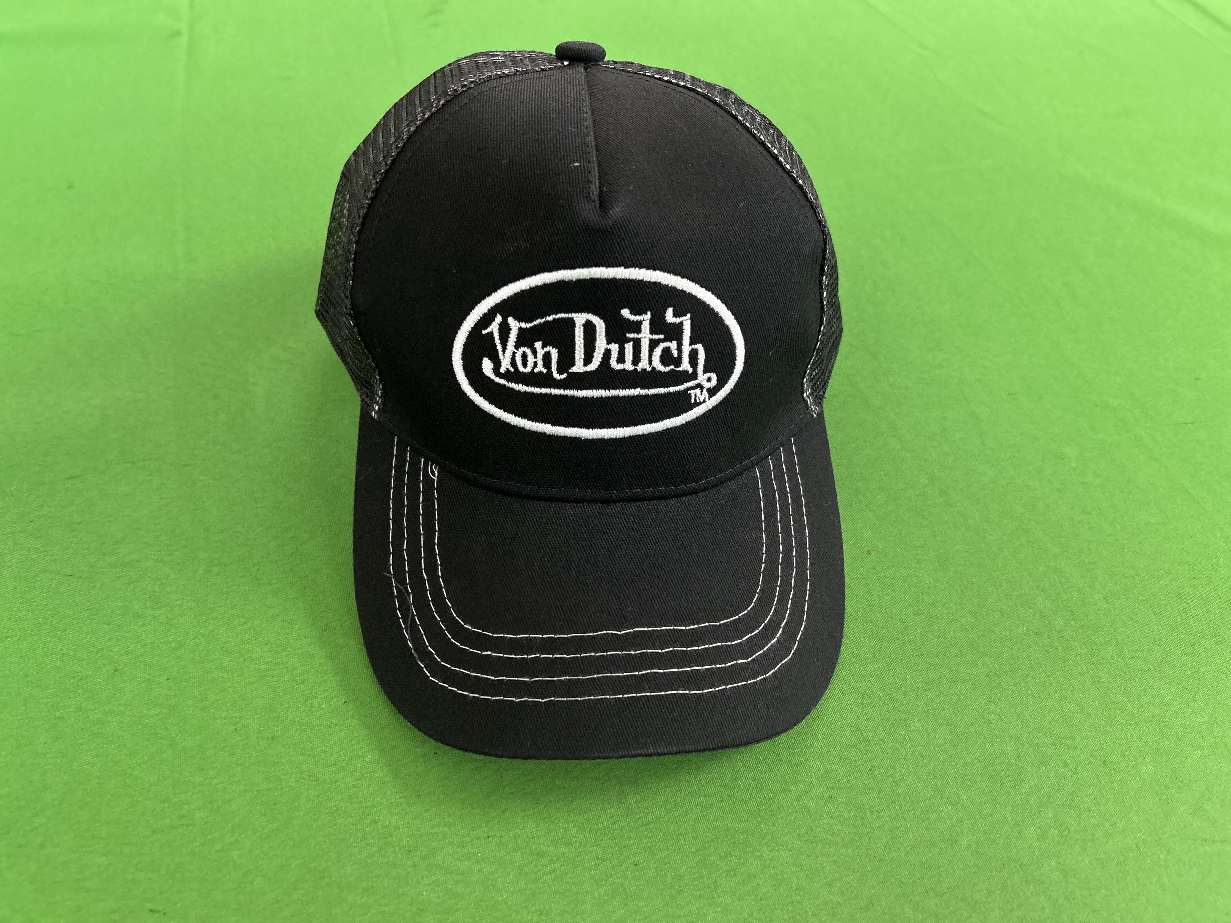 Foto QC 8 de Von Dutch Logo Trucker Cap Black