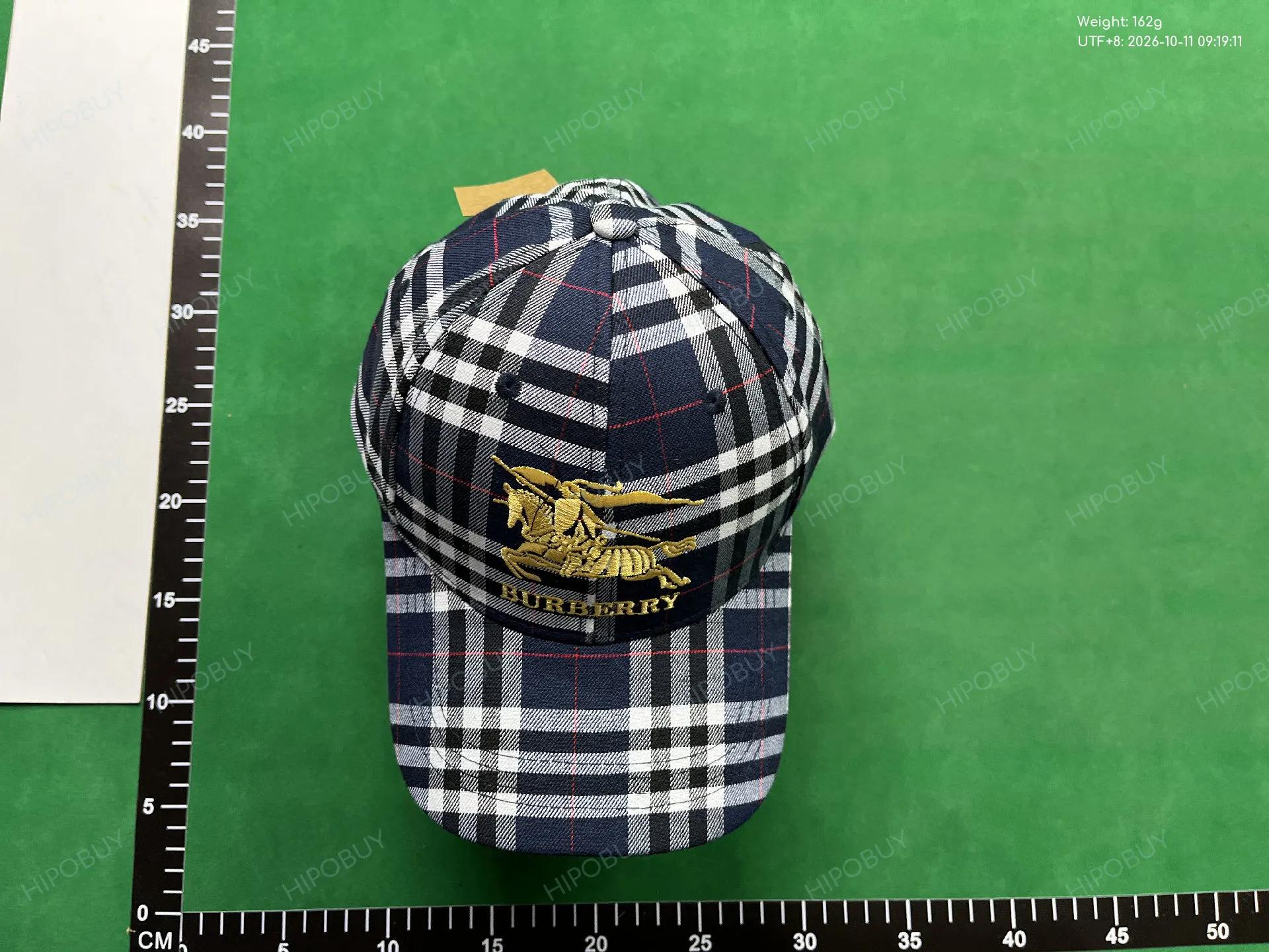 Foto QC 1 de Burberry TB Monogram Vintage Check Cap Archive Beige