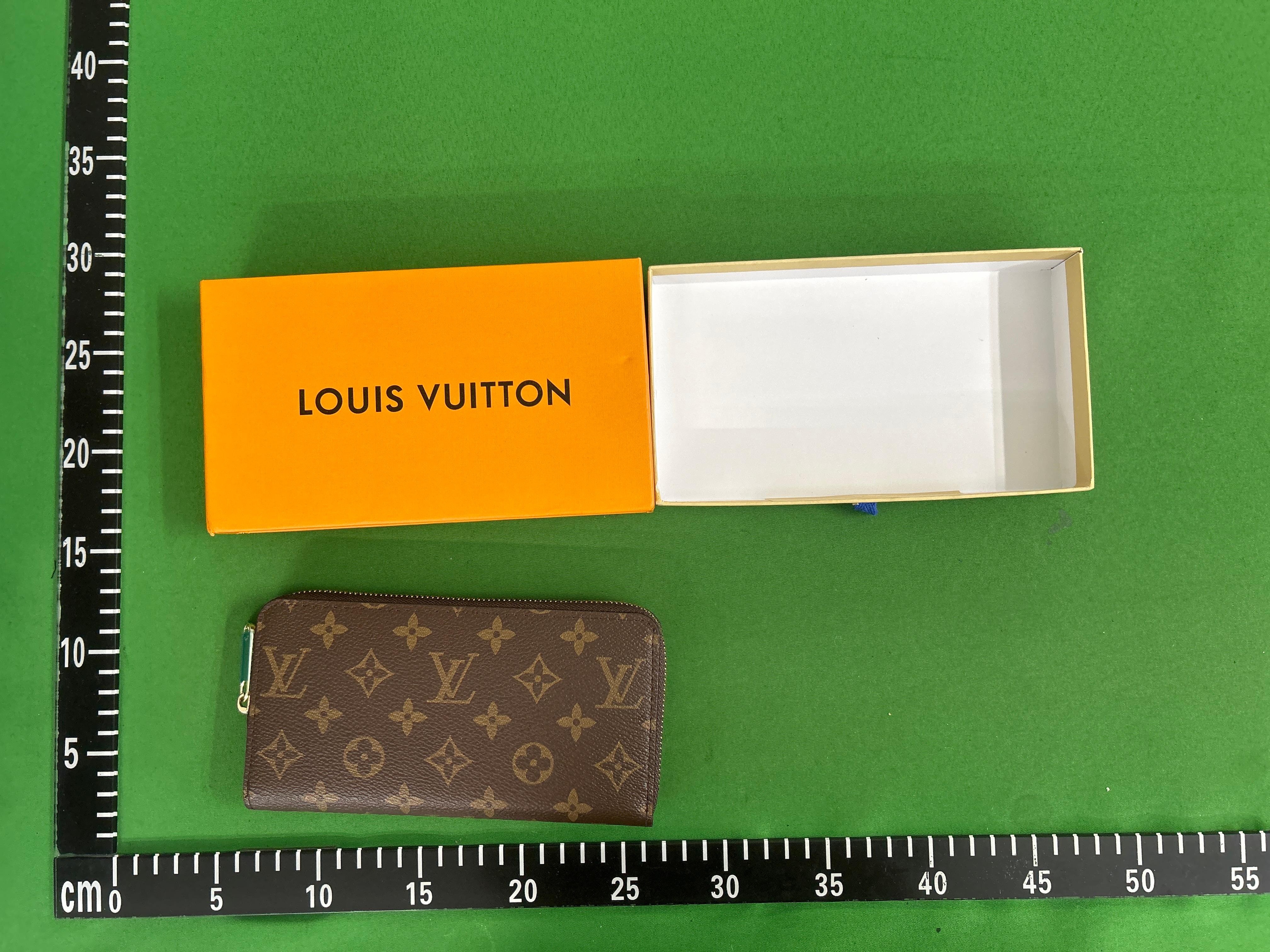 Foto QC 1 de Louis Vuitton Zippy Wallet Monogram Canvas Brown