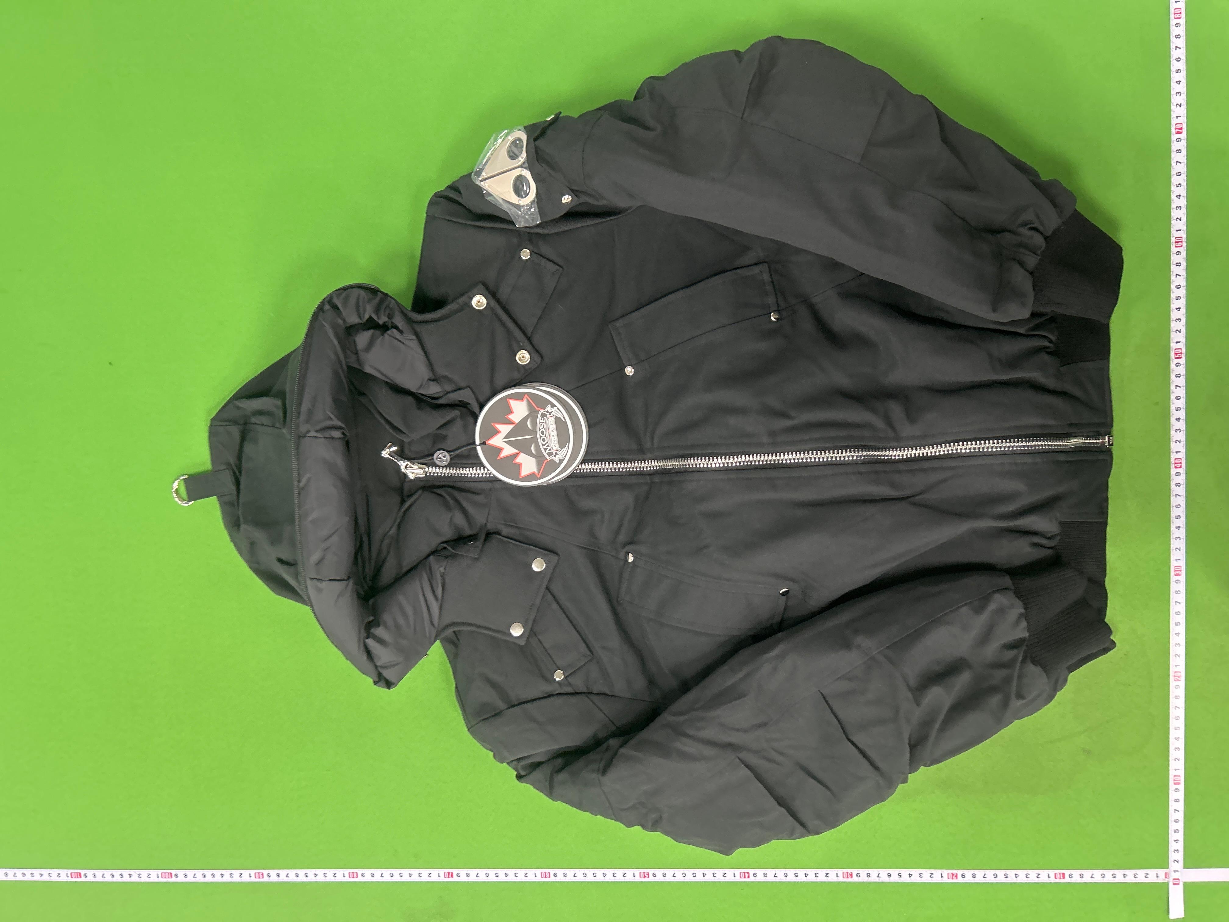 Foto QC 7 de Moose Knuckles Fur Collar White