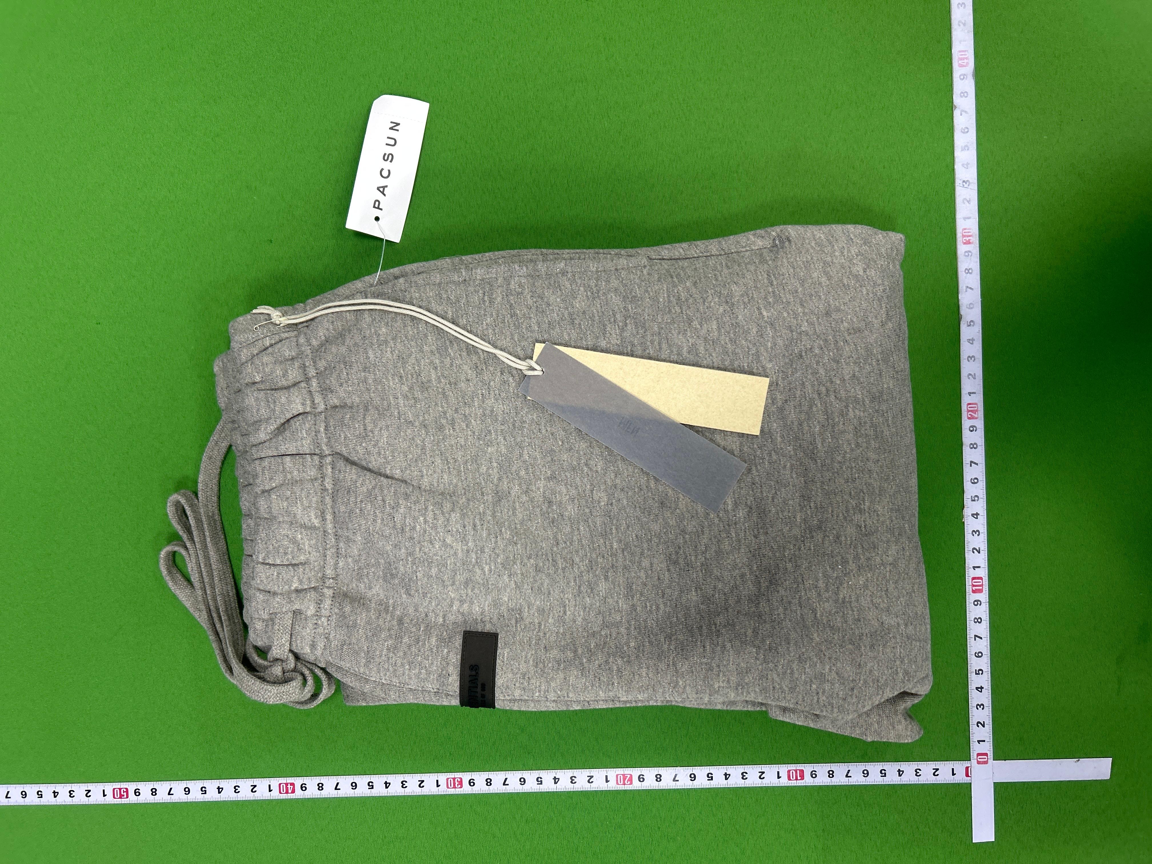 Foto QC 4 de Fear of God Essentials Kids Relaxed Sweatpants Light Oatmeal