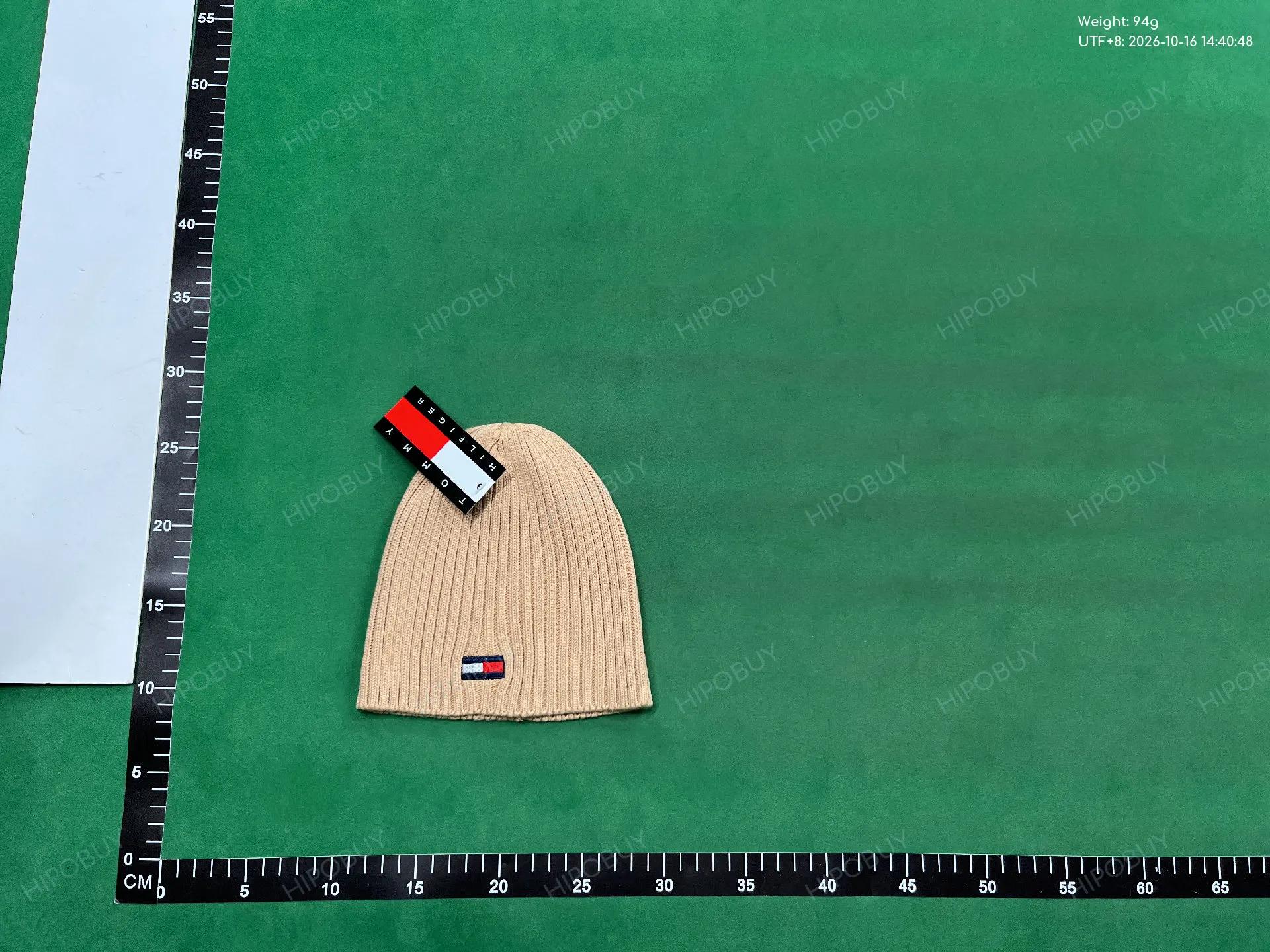 Foto QC 3 de Tommy Hilfiger Flag Logo Beanie Beige