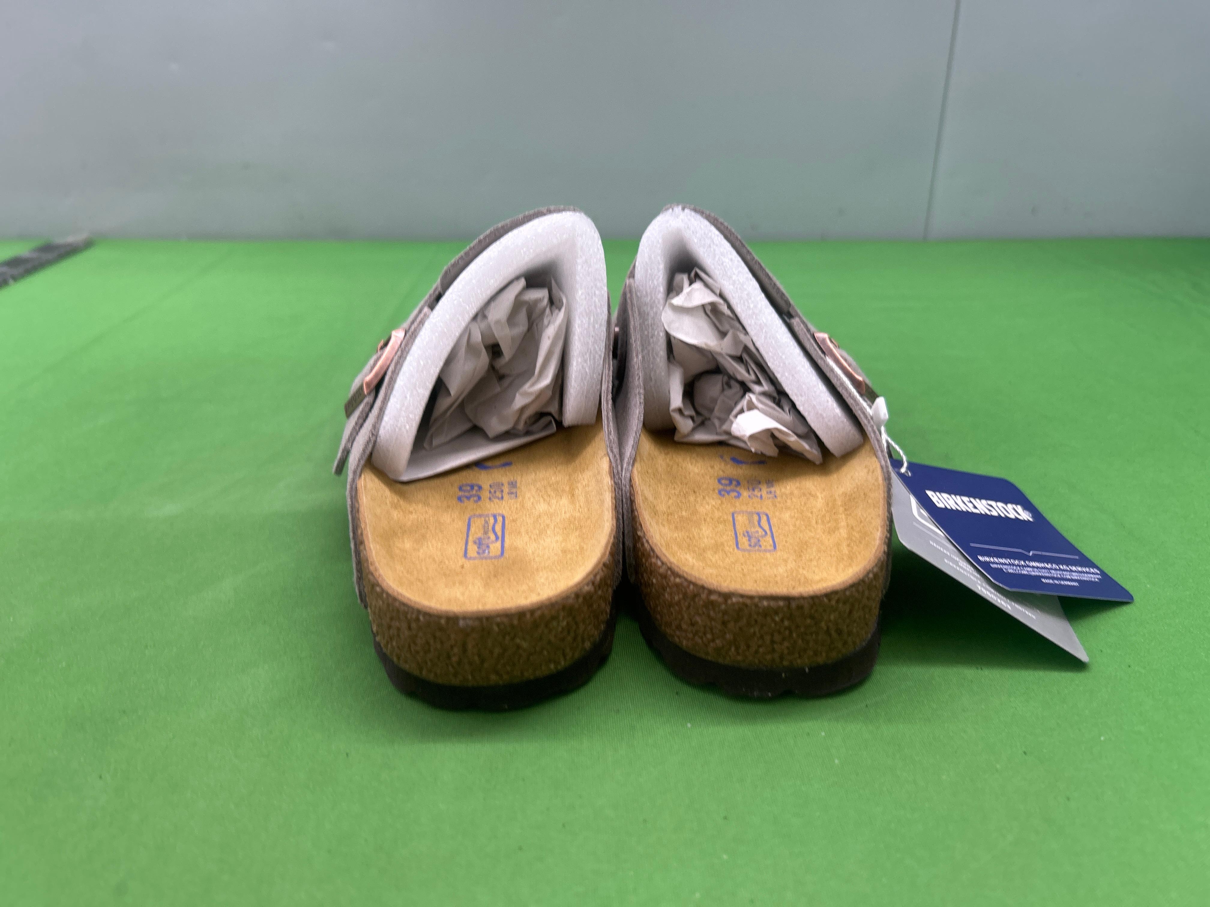 Foto QC 7 de Birkenstock Boston Suede Soft Footbed Clogs Olive Green