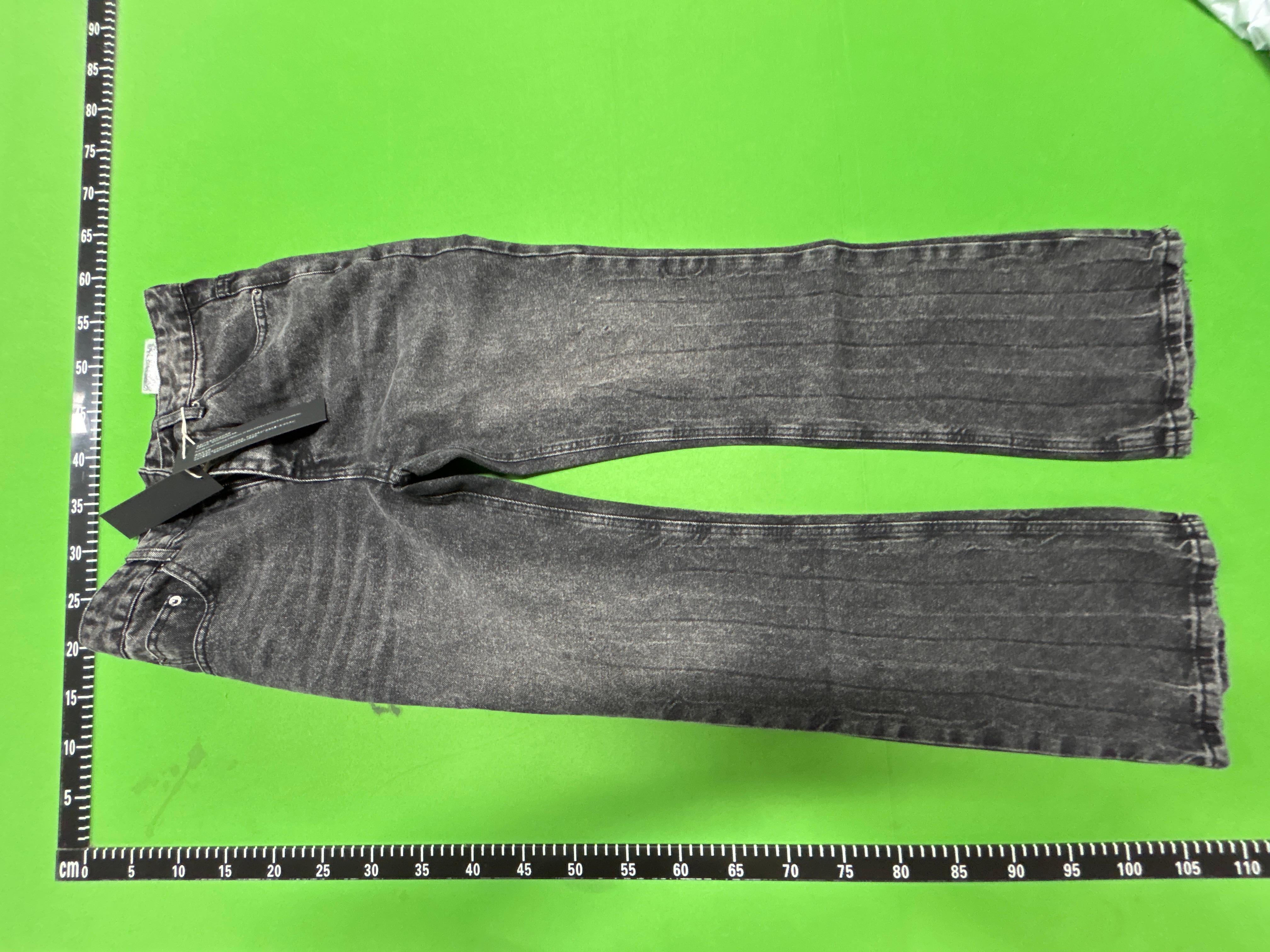 Foto QC 4 de Balenciaga Lost Tape Jeans Flared Distressed Washed Black
