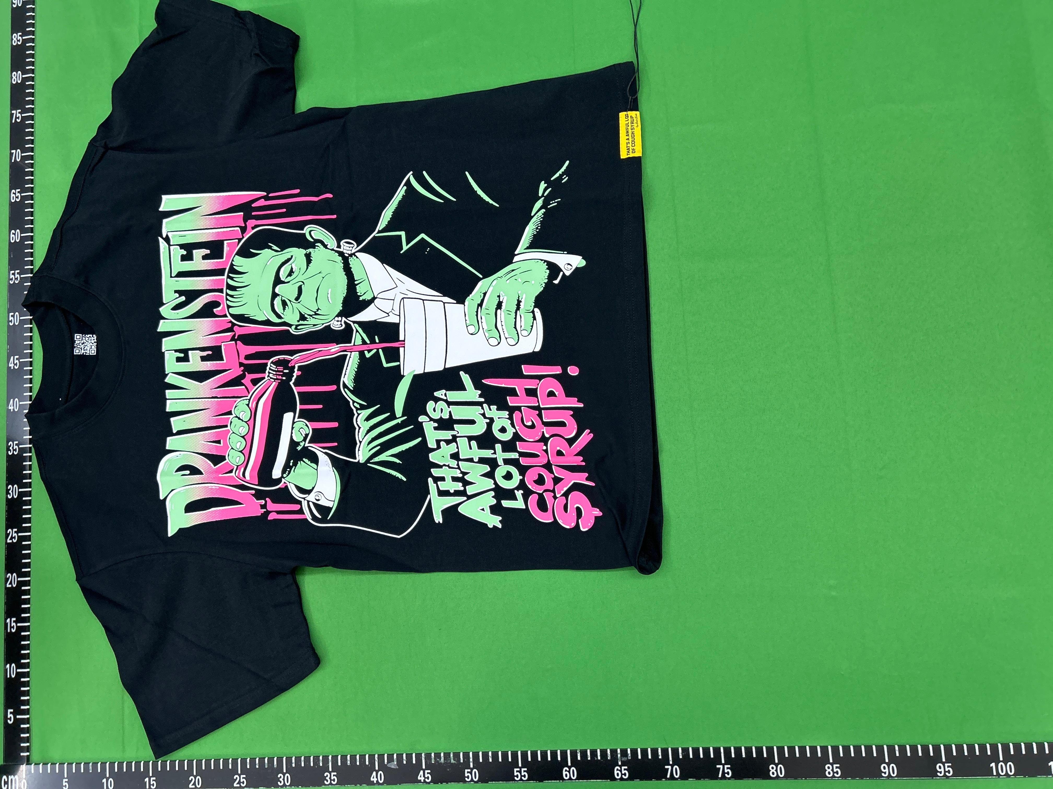 Foto QC 3 de That's A Awful Lot Of Cough Syrup Los Angeles Portrait T-shirt Black