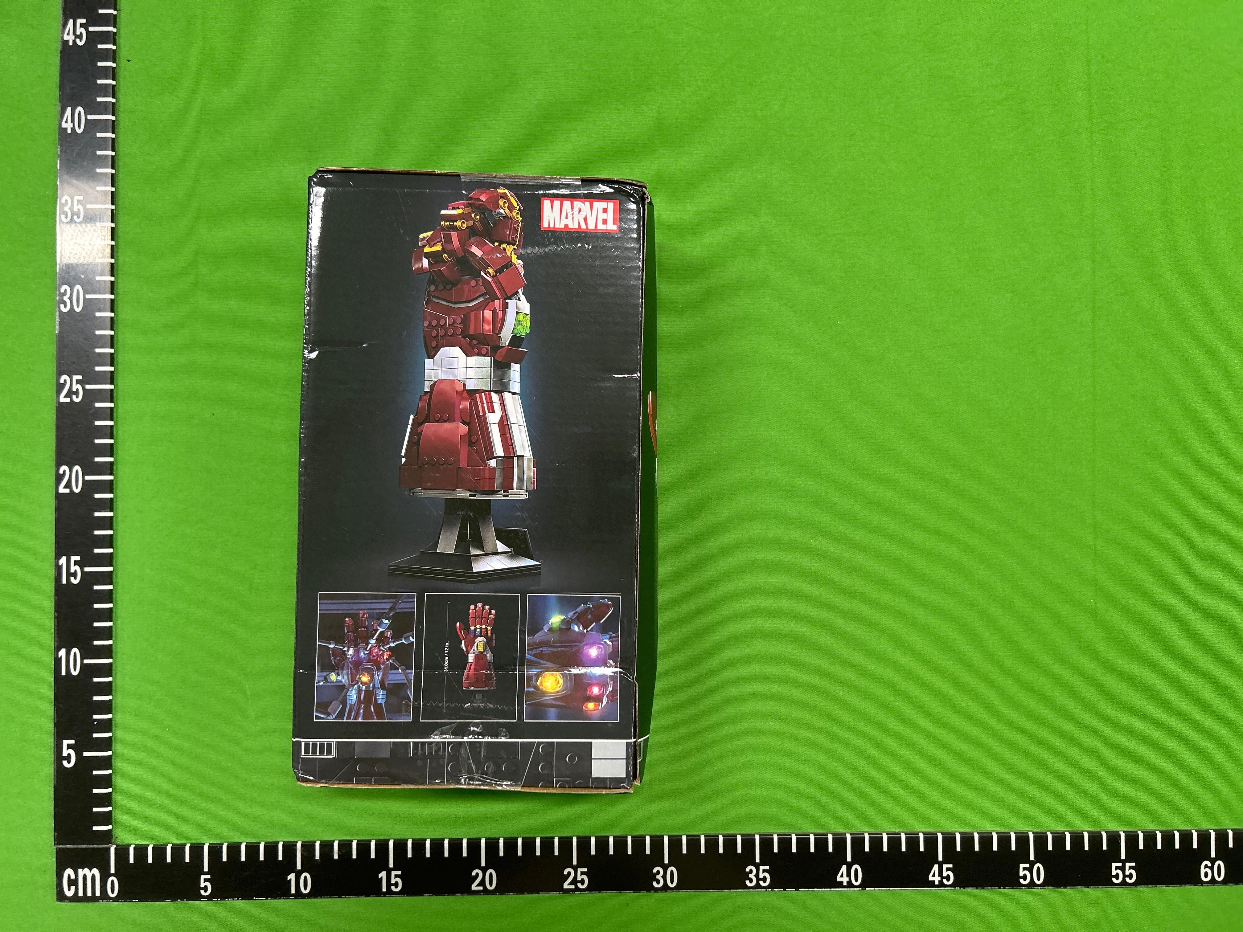 Foto QC 2 de LEGO Marvel Avengers: Endgame The Infinity Saga Nano Gauntlet 76223 Building Blocks Toy