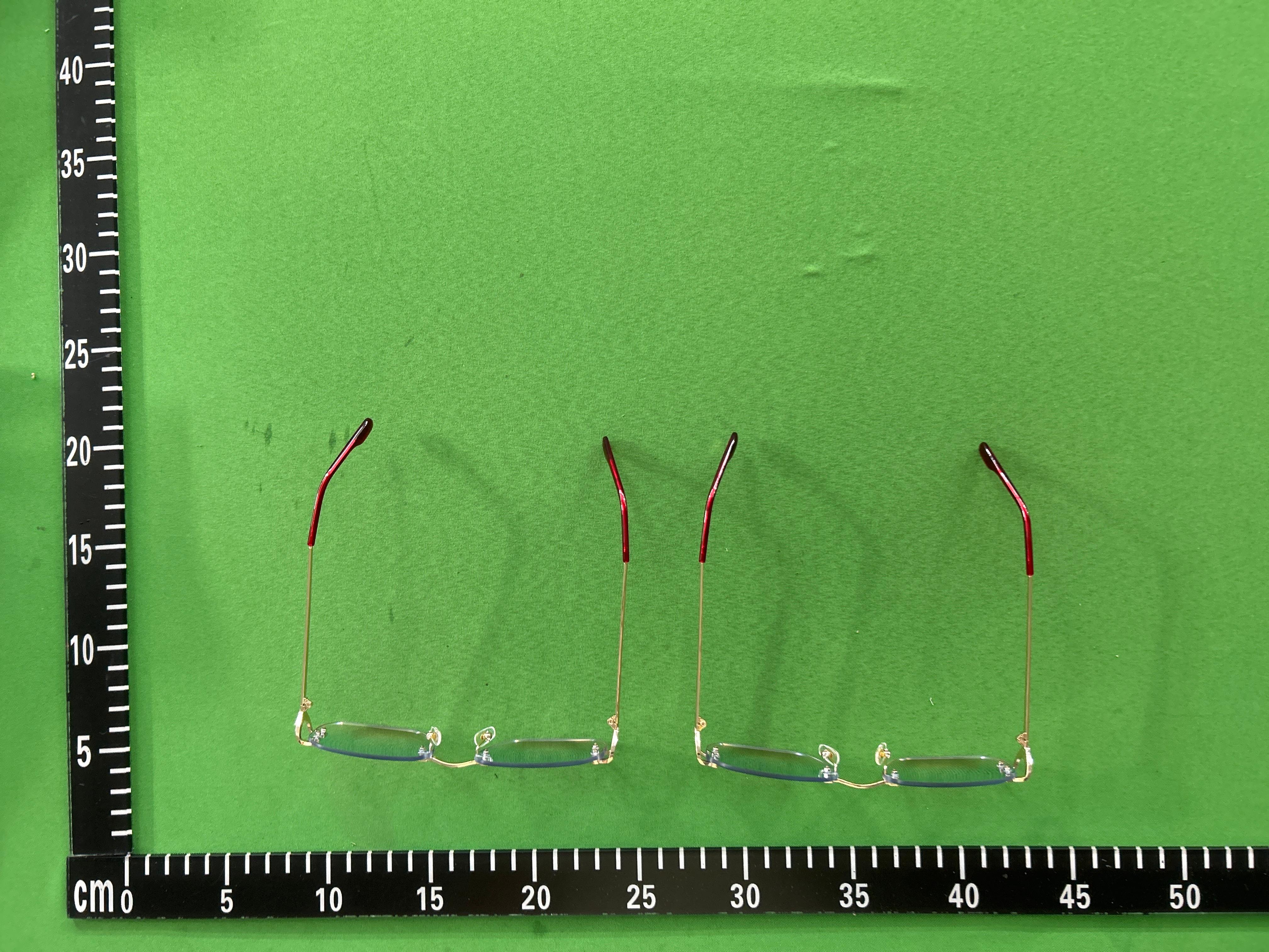 Foto QC 2 de Cartier Signature C de Cartier Rimless Geometric-Frame Metal Eyeglasses Gold Clear (CT0344O-001)