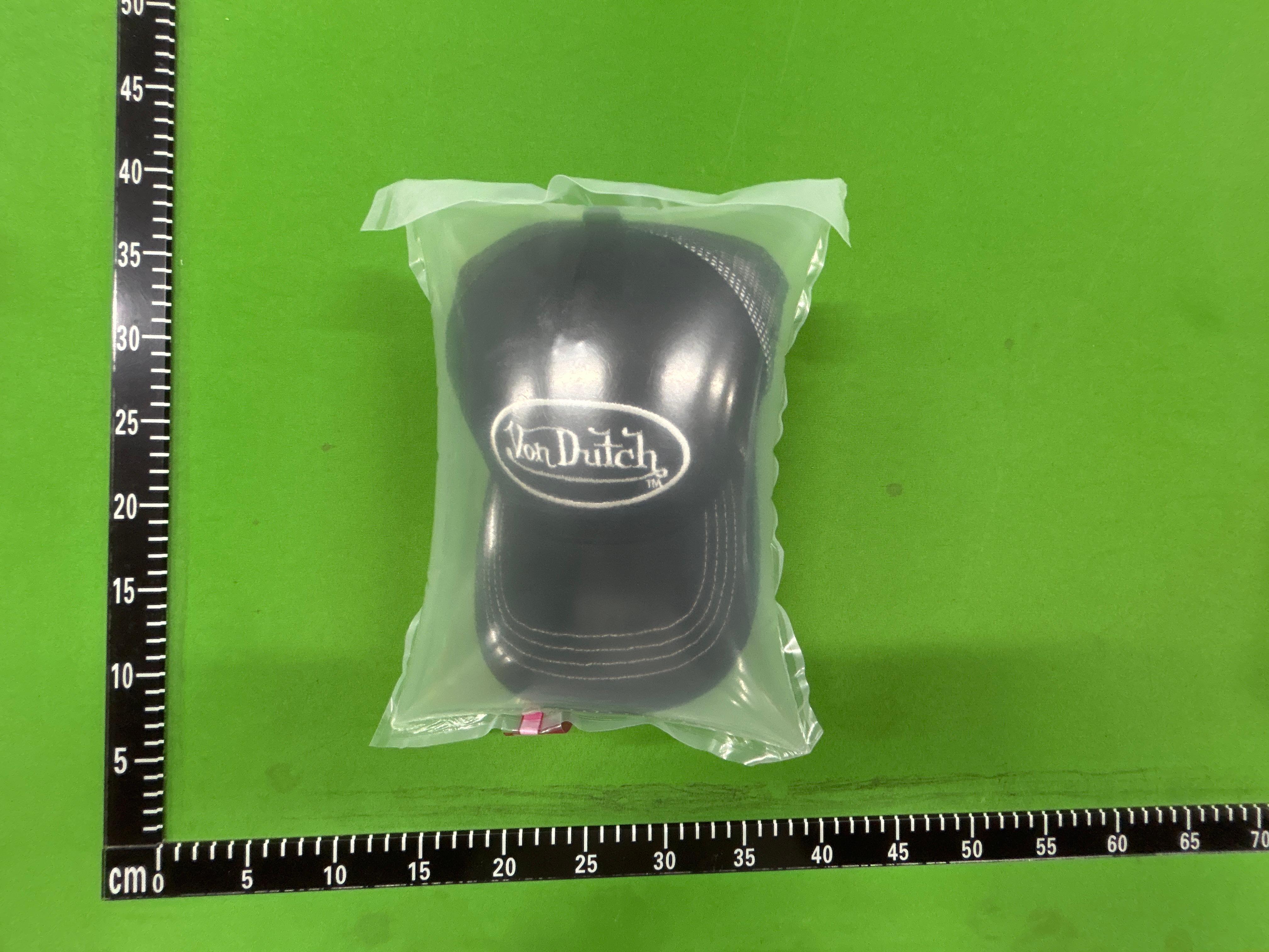 Foto QC 1 de Von Dutch Logo Trucker Cap Black