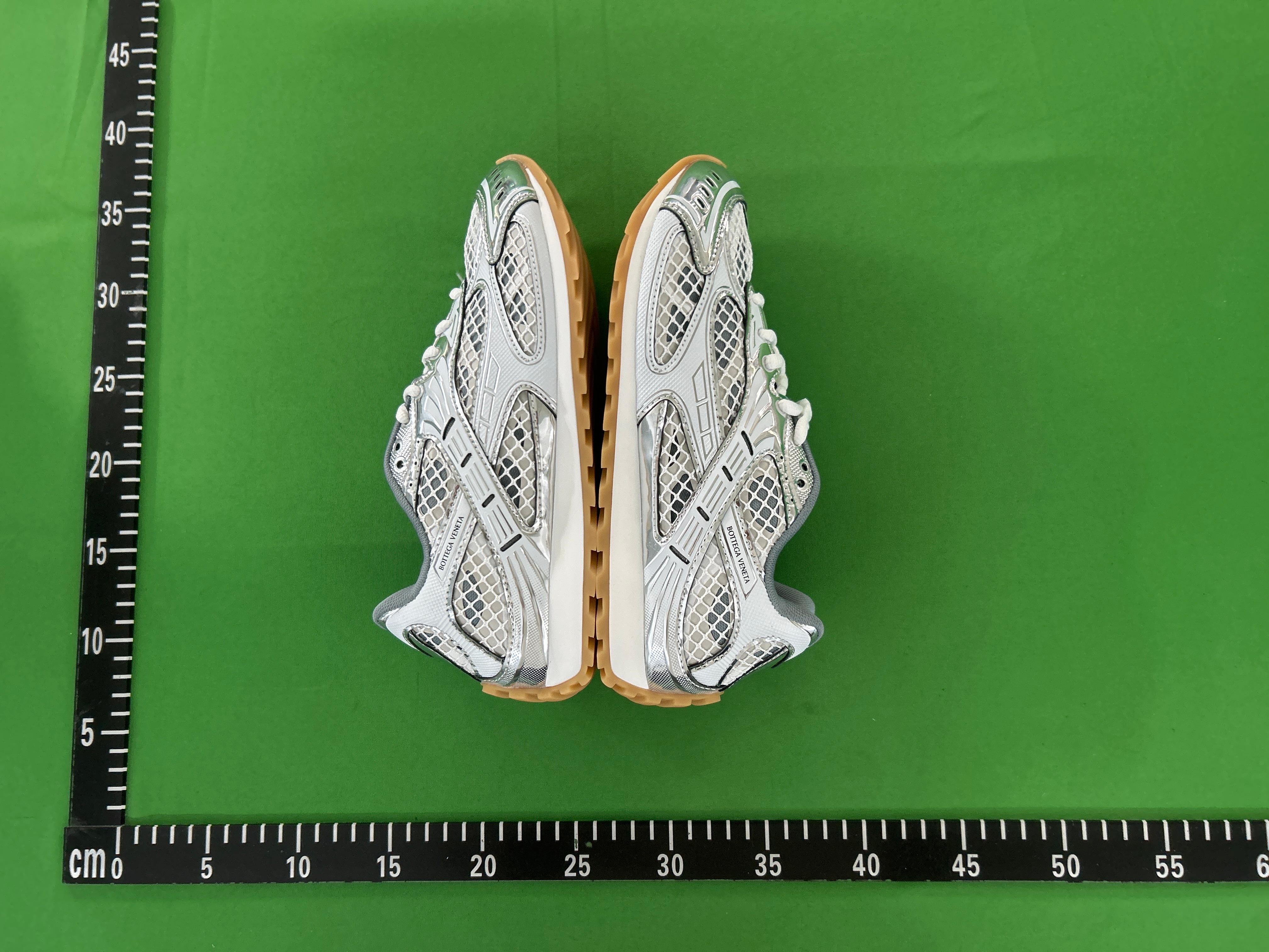 Foto QC 5 de Bottega Veneta Orbit Low Abyss Ice Egg Yolk 838373 V3MS2 4290