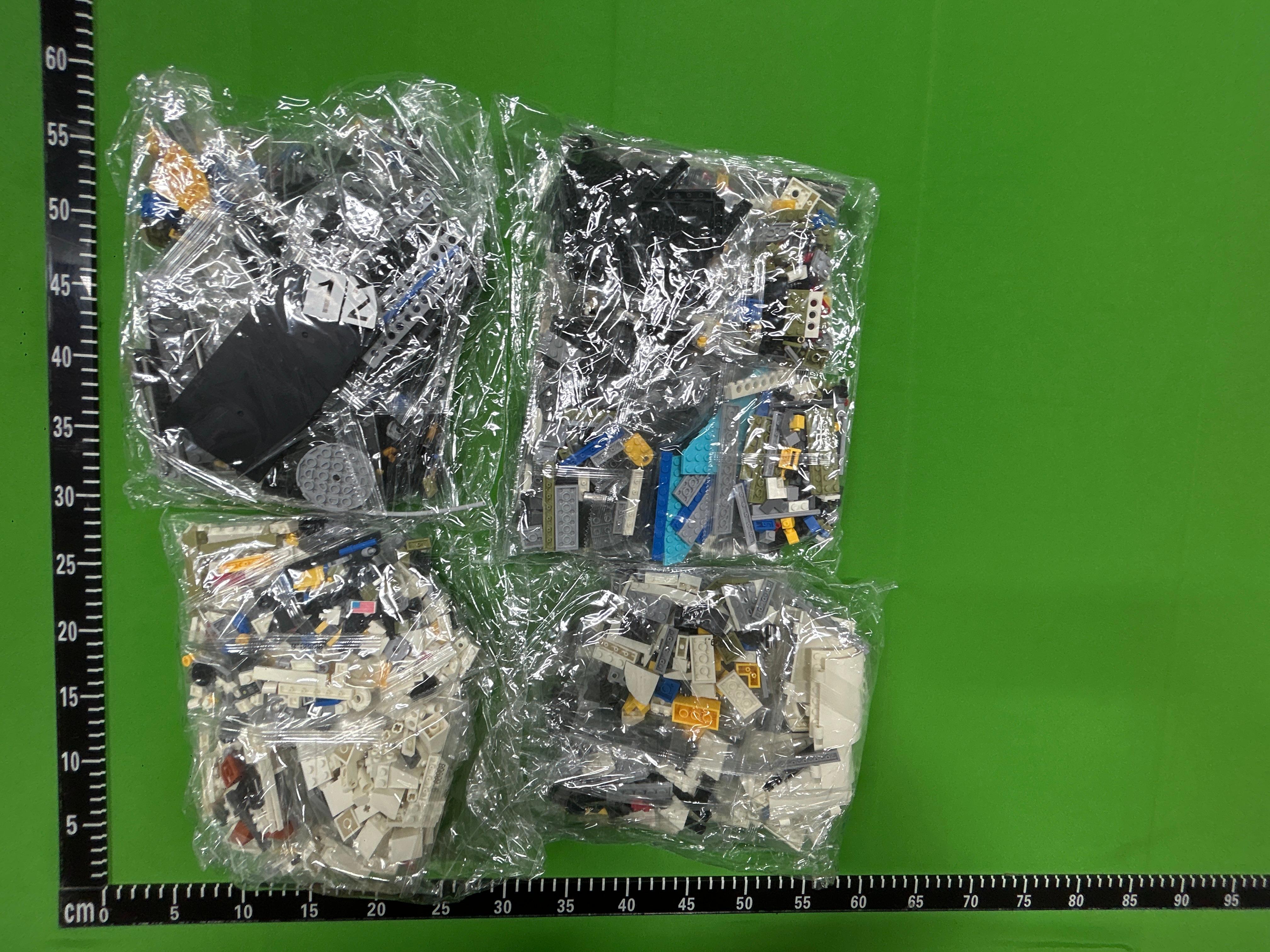 Foto QC 1 de LEGO Porsche 911 RSR Technic Building Set