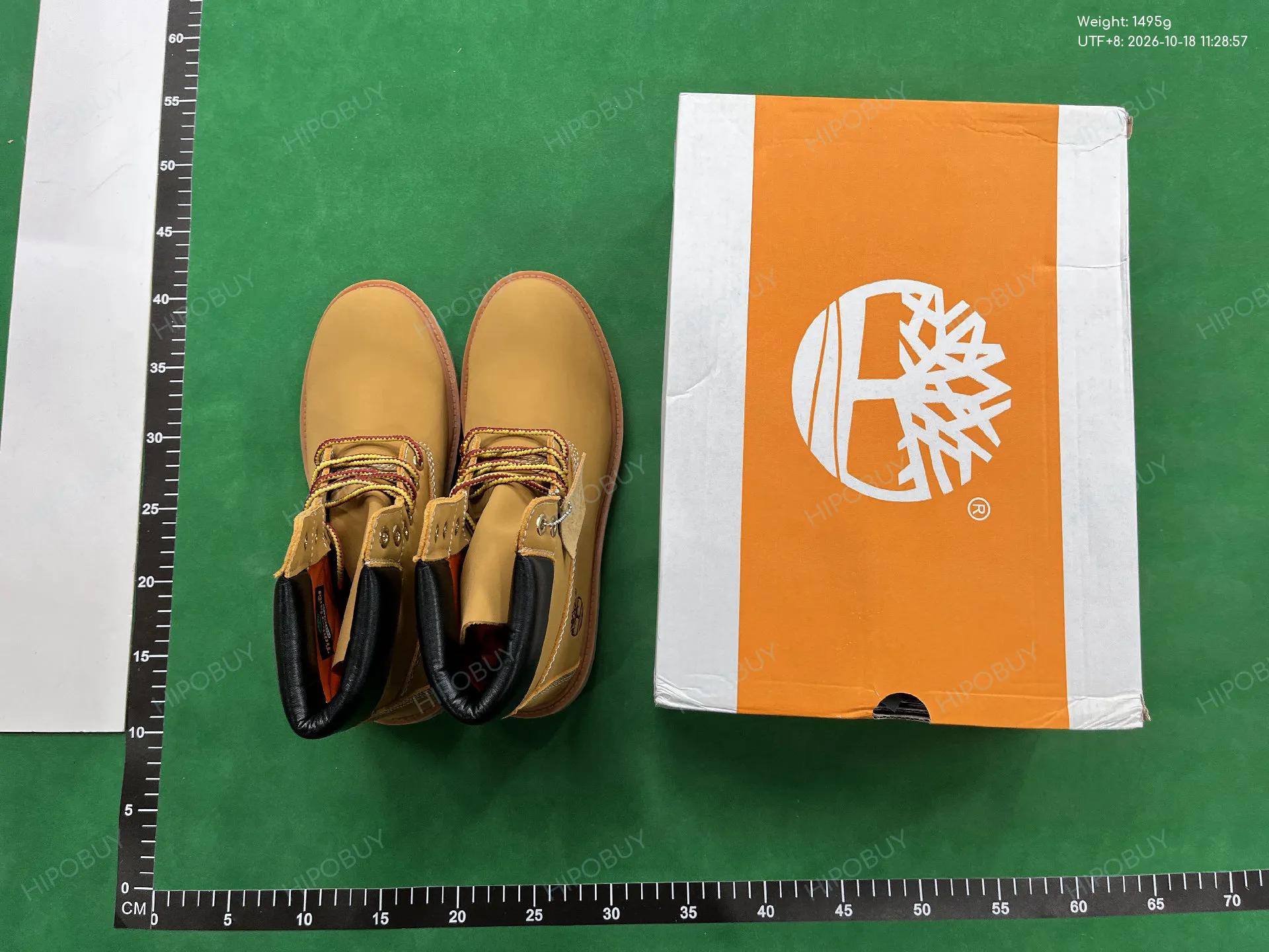 Foto QC 1 de Miu Miu Platform Sneakers Suede Low Logo Flap Beige