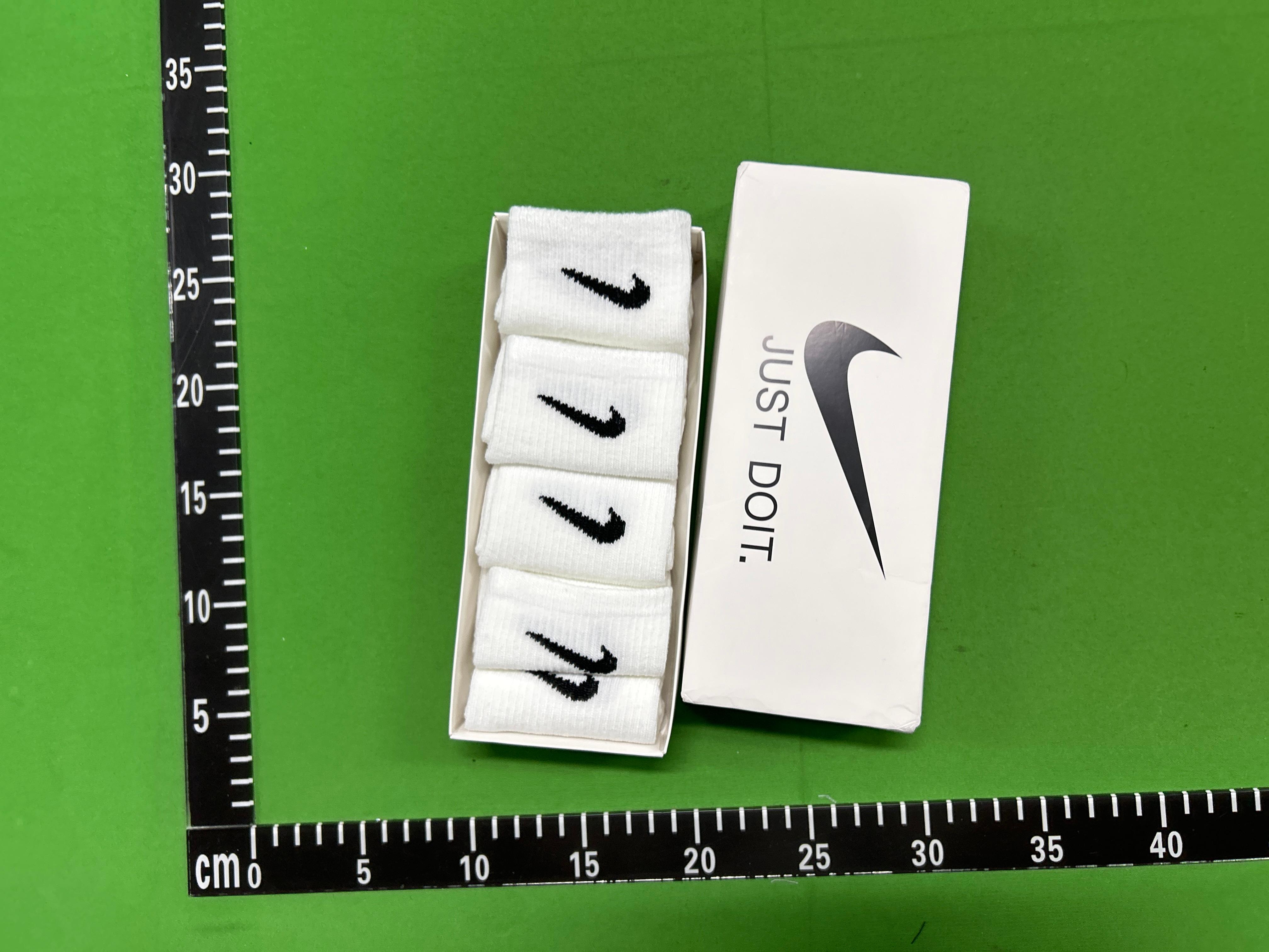 Foto QC 6 de Nike Just Do It Crew Socks Swoosh Black White