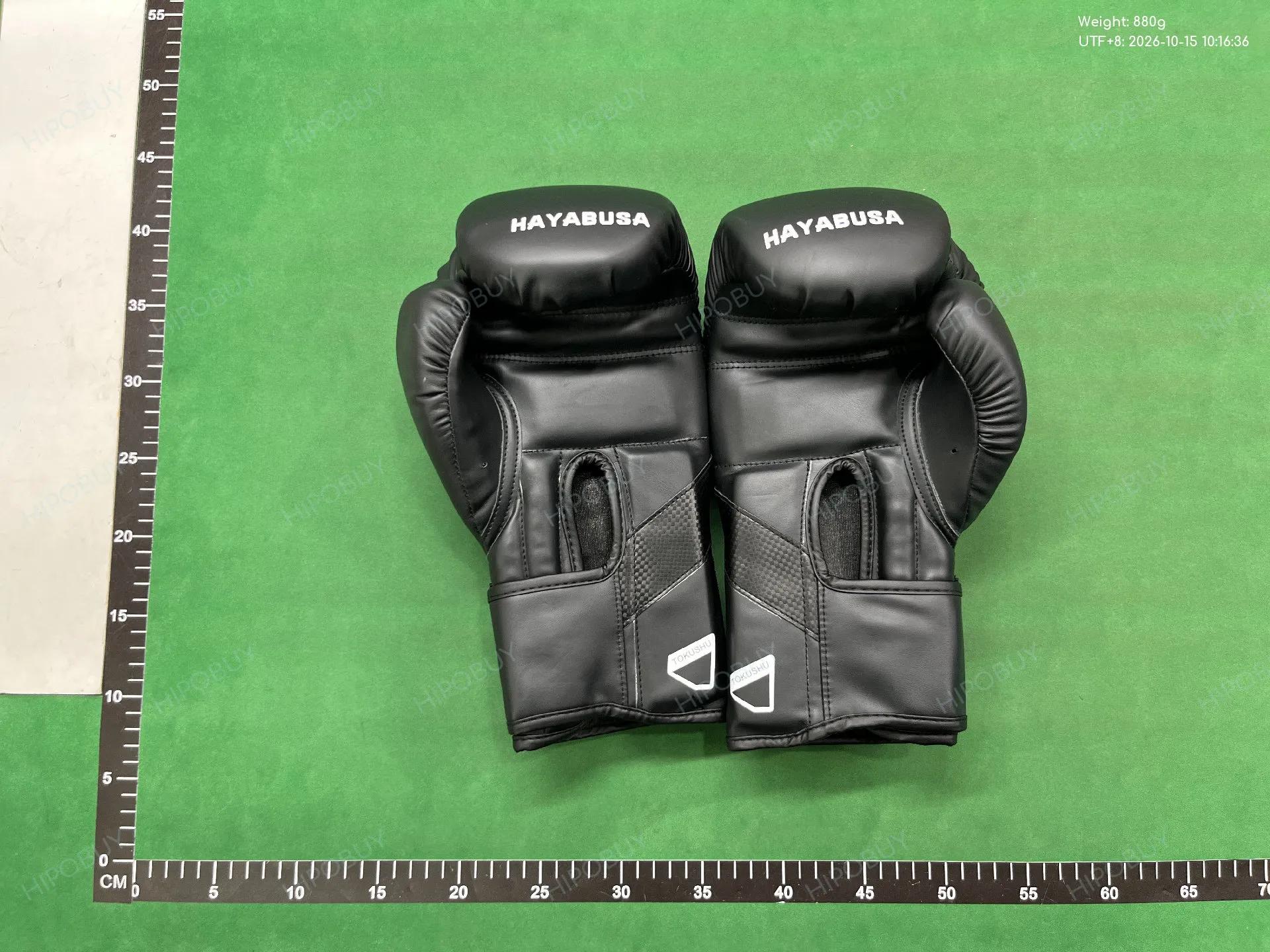 Foto QC 2 de Hayabusa Tokushu Boxing Gloves Black/Gold