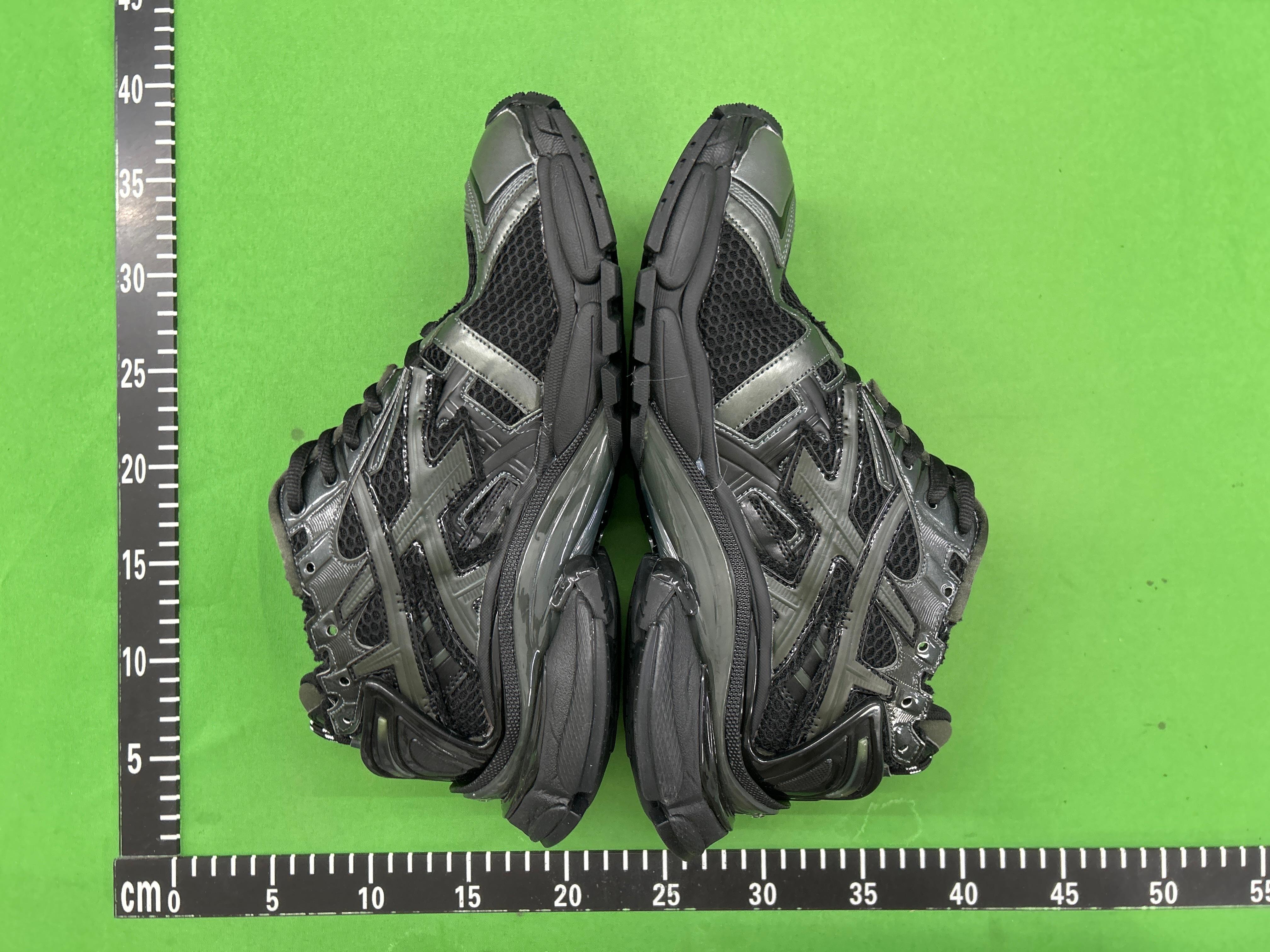 Foto QC 3 de Balenciaga Runner LED Black 853225 WRNLD 1000