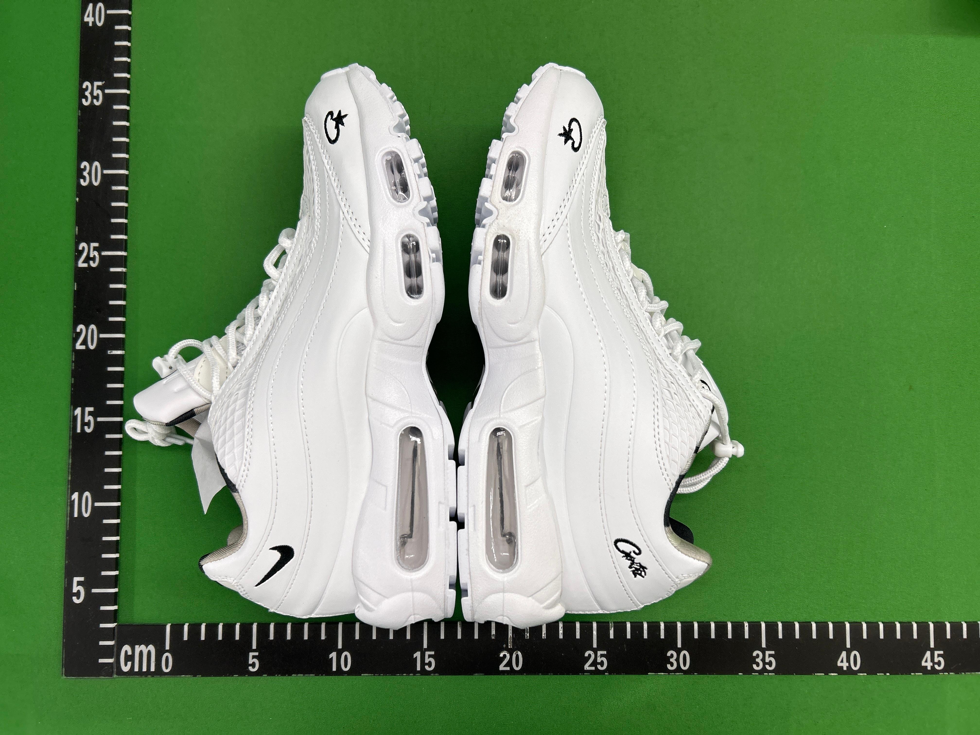 Foto QC 7 de Nike Air Max 95 Supreme Triple White