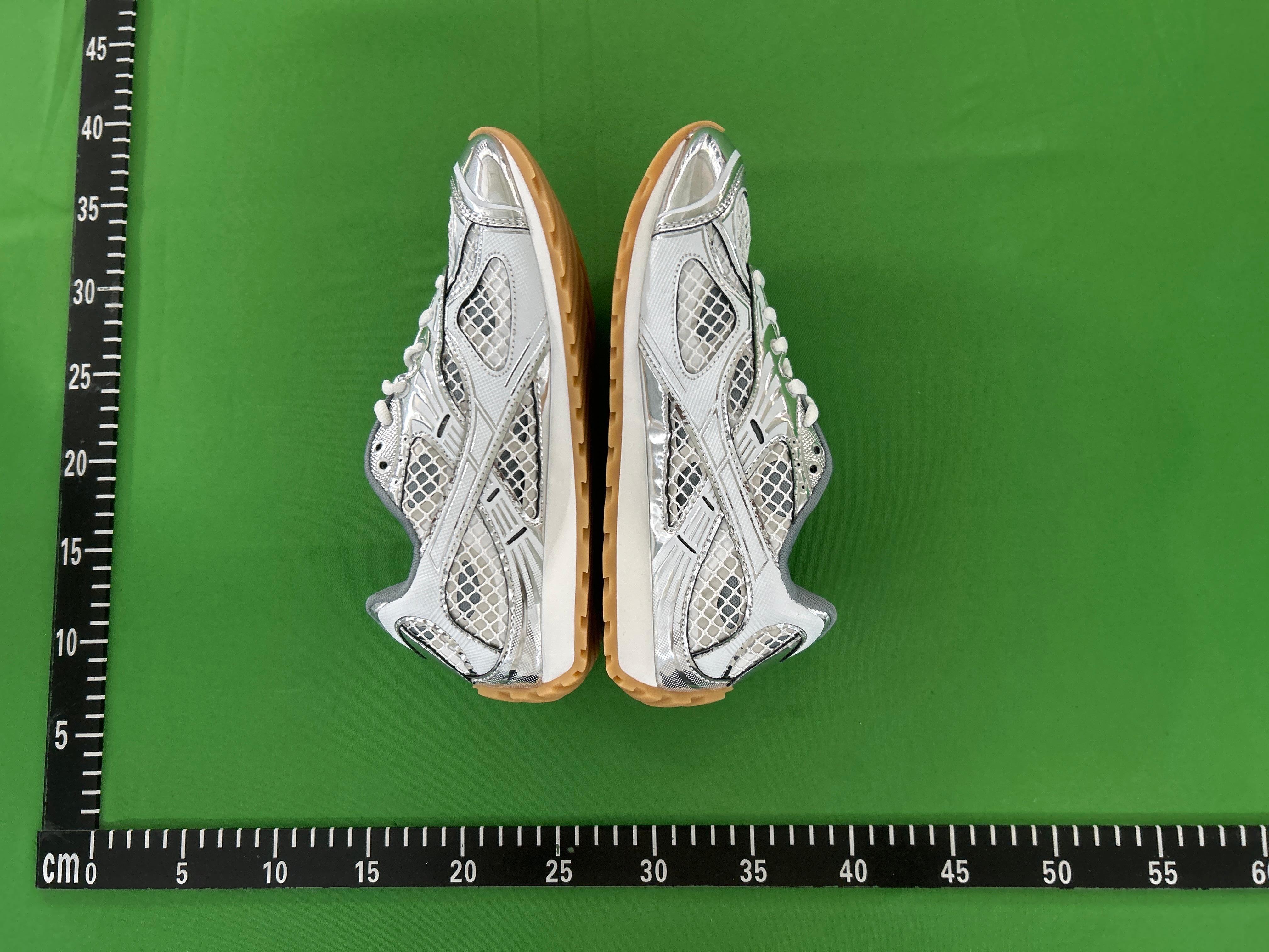 Foto QC 4 de Bottega Veneta Orbit Low Abyss Ice Egg Yolk 838373 V3MS2 4290