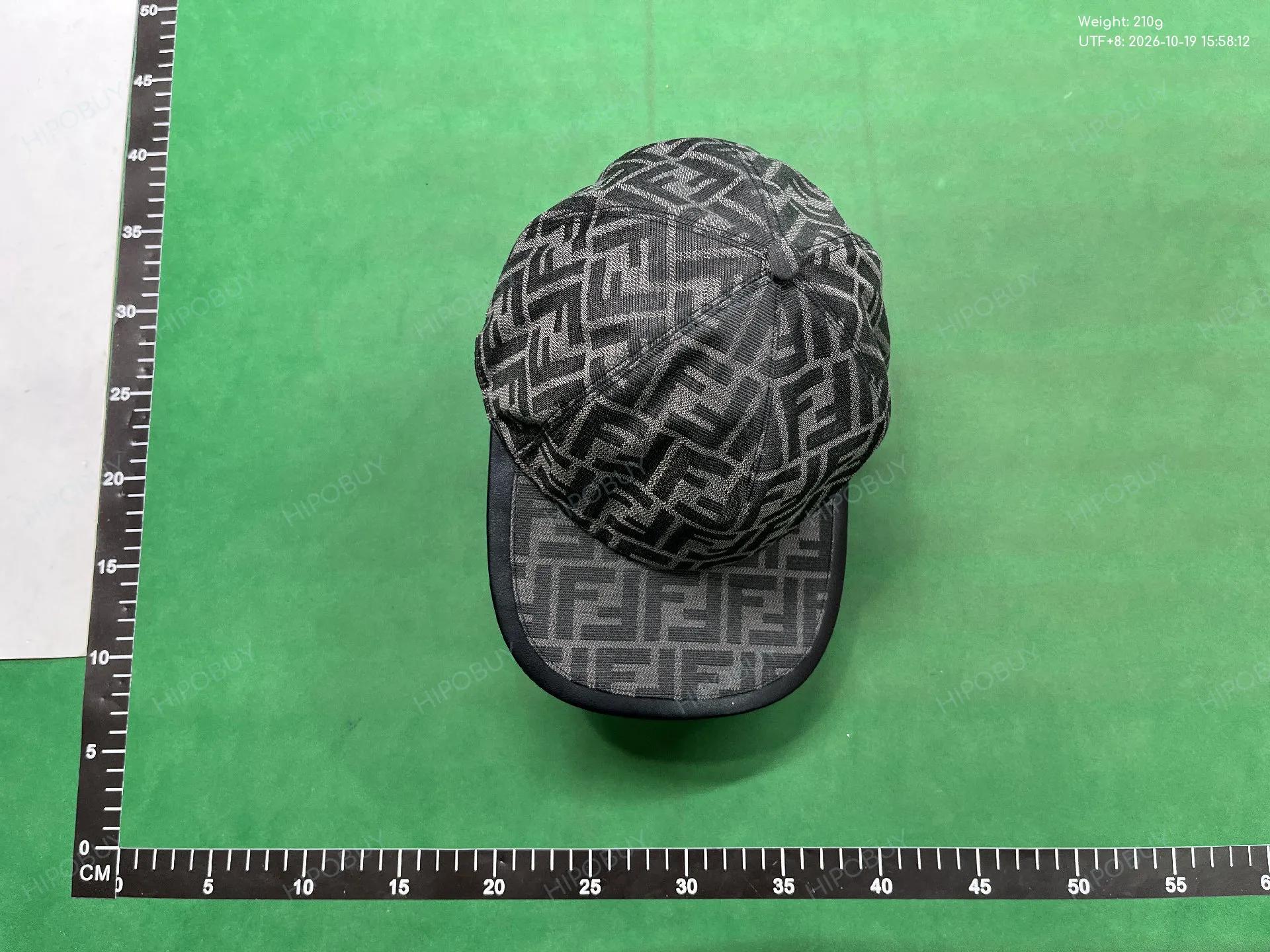Foto QC 5 de Fendi FF Monogram Cap Black/Grey