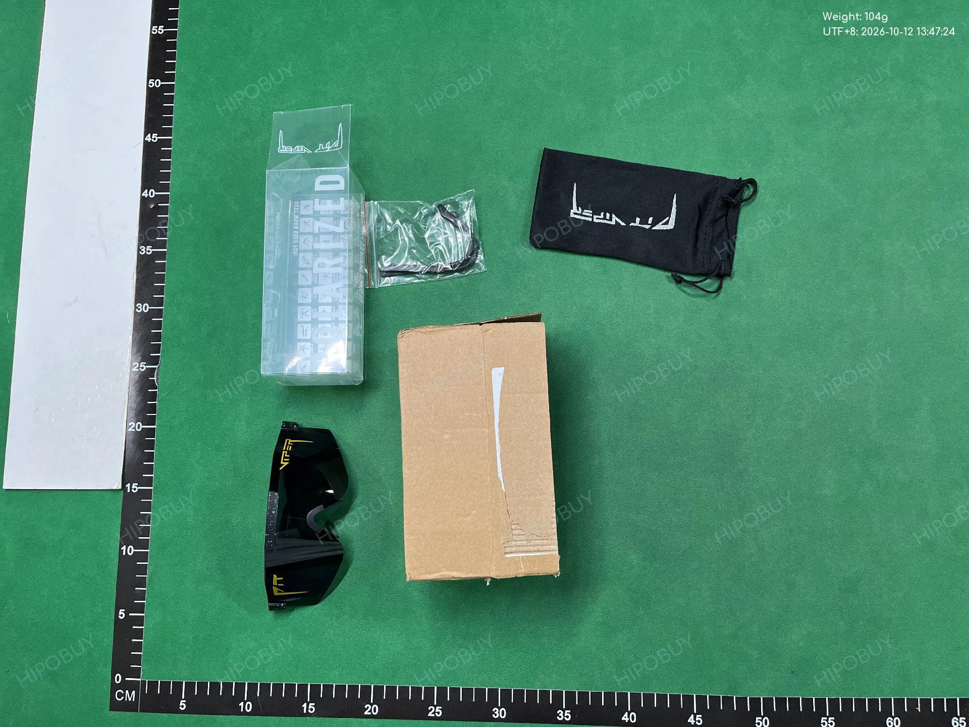 Foto QC 6 de Other Shield Plastic Sunglasses White Purple Green (DX144)