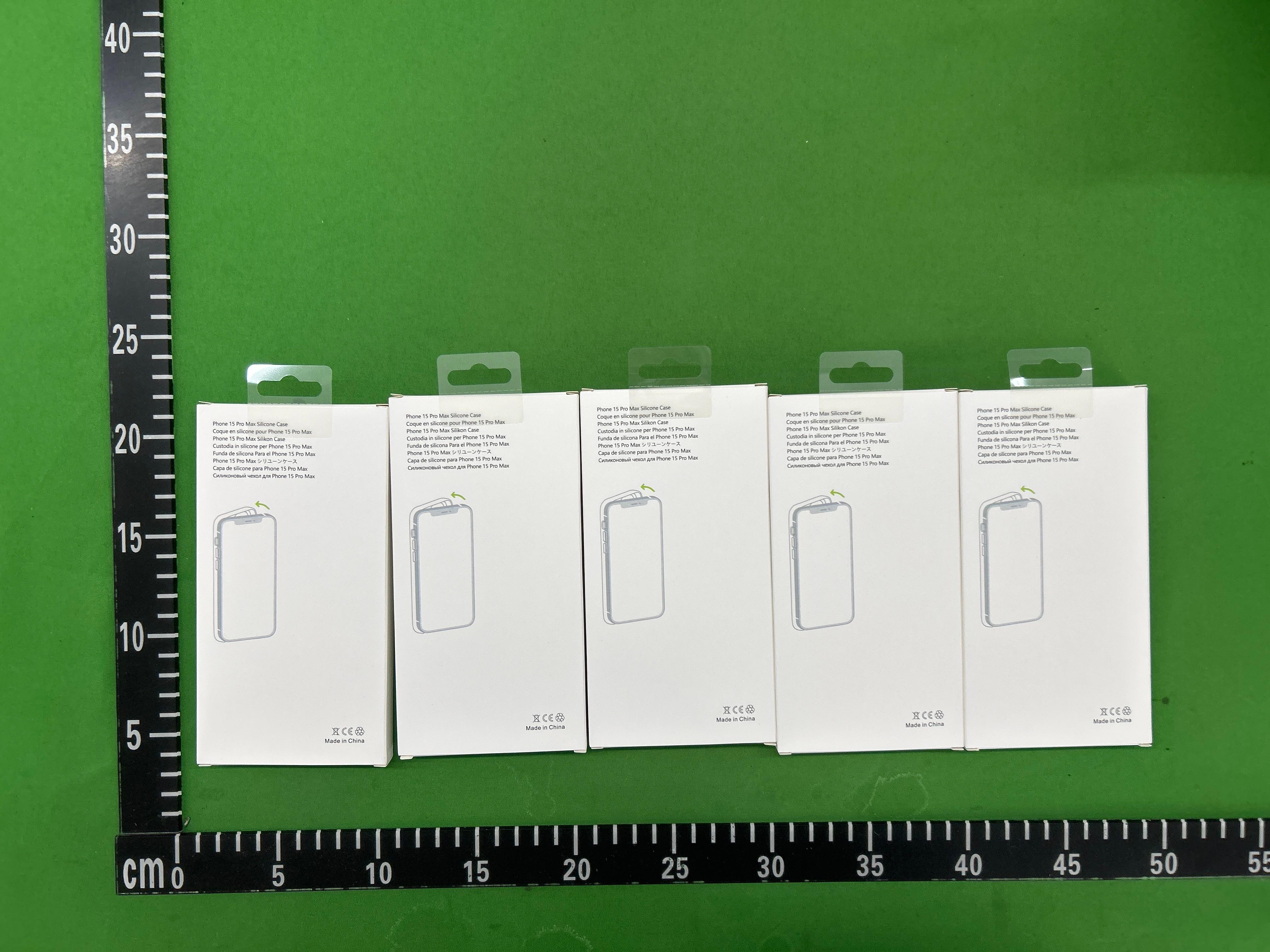 Foto QC 7 de Unbranded Magnetic Acrylic Case for iPhone 14 Pro Max Clear
