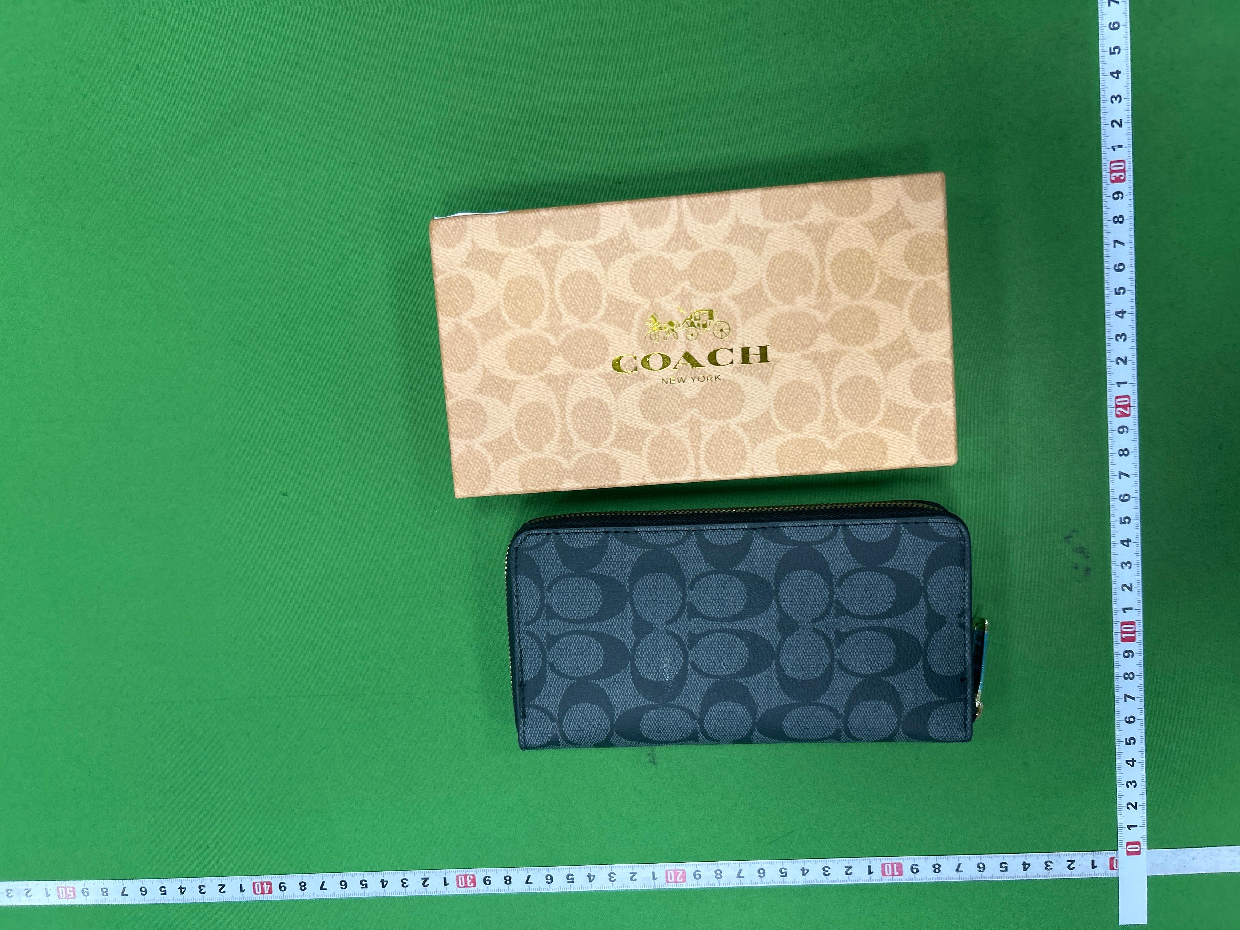 Foto QC 1 de Coach Horse and Carriage Accordion Zip Wallet Signature Canvas Charcoal Black