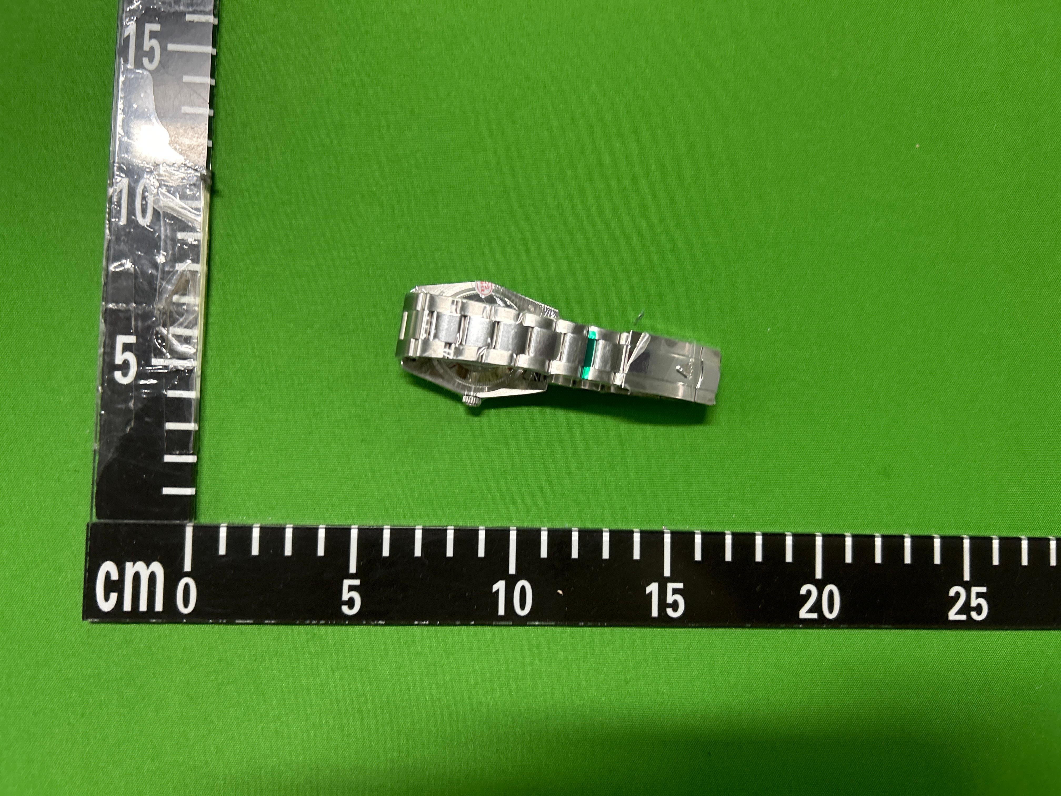 Foto QC 2 de Rolex Oyster Perpetual 126000
