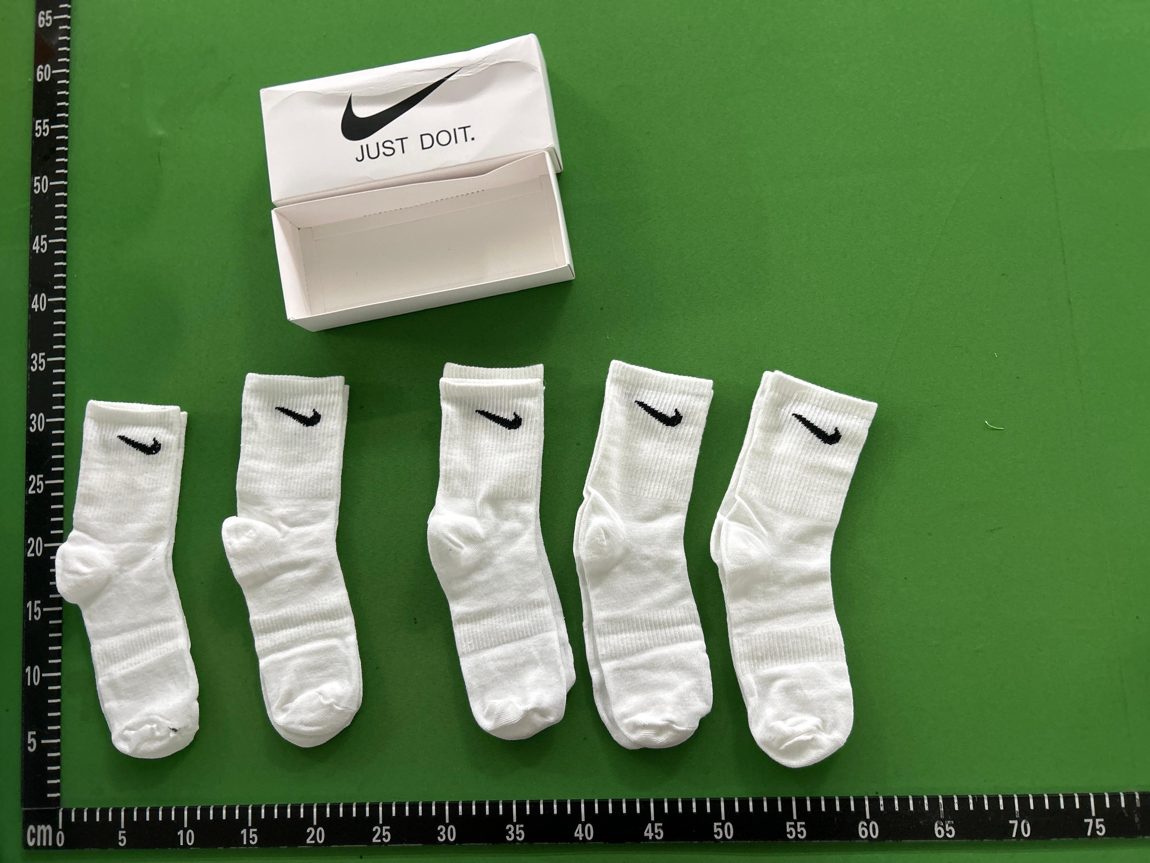 Foto QC 5 de Nike Just Do It Crew Socks Swoosh Black White