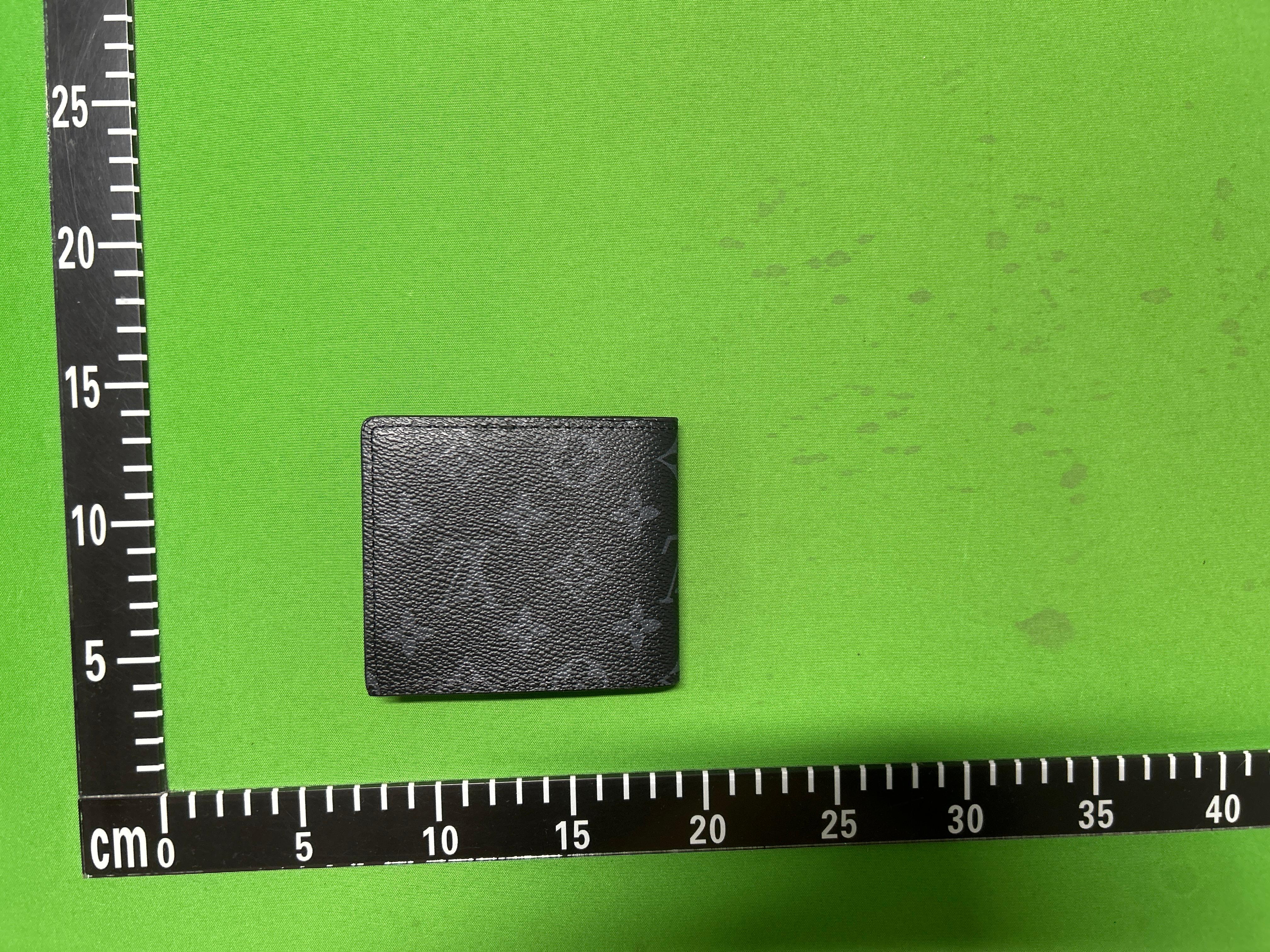 Foto QC 7 de Louis Vuitton Multiple Wallet Monogram Shadow Black