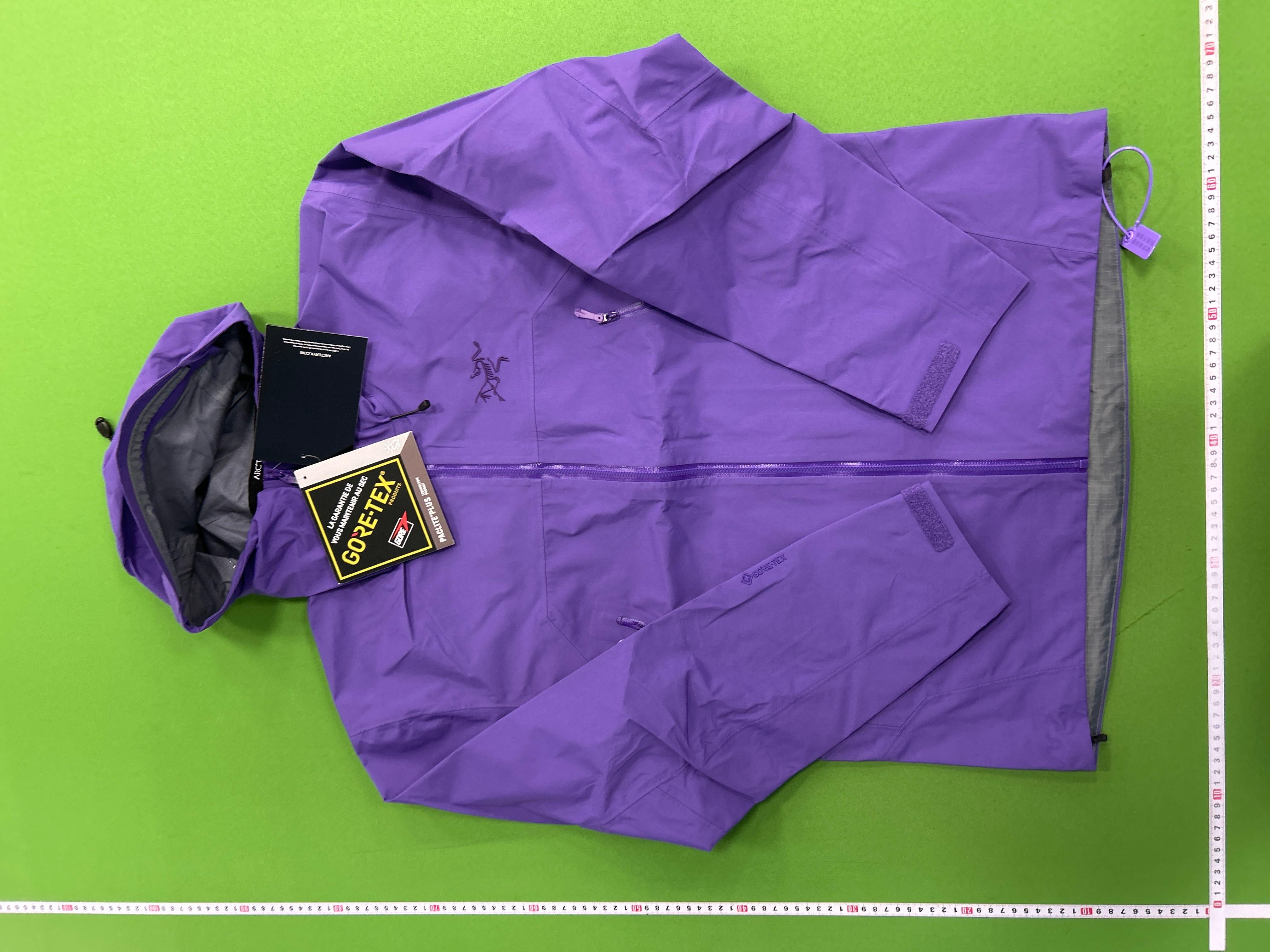 Foto QC 3 de Arc'teryx Beta Lightweight Jacket Gore-Tex Velocity Purple