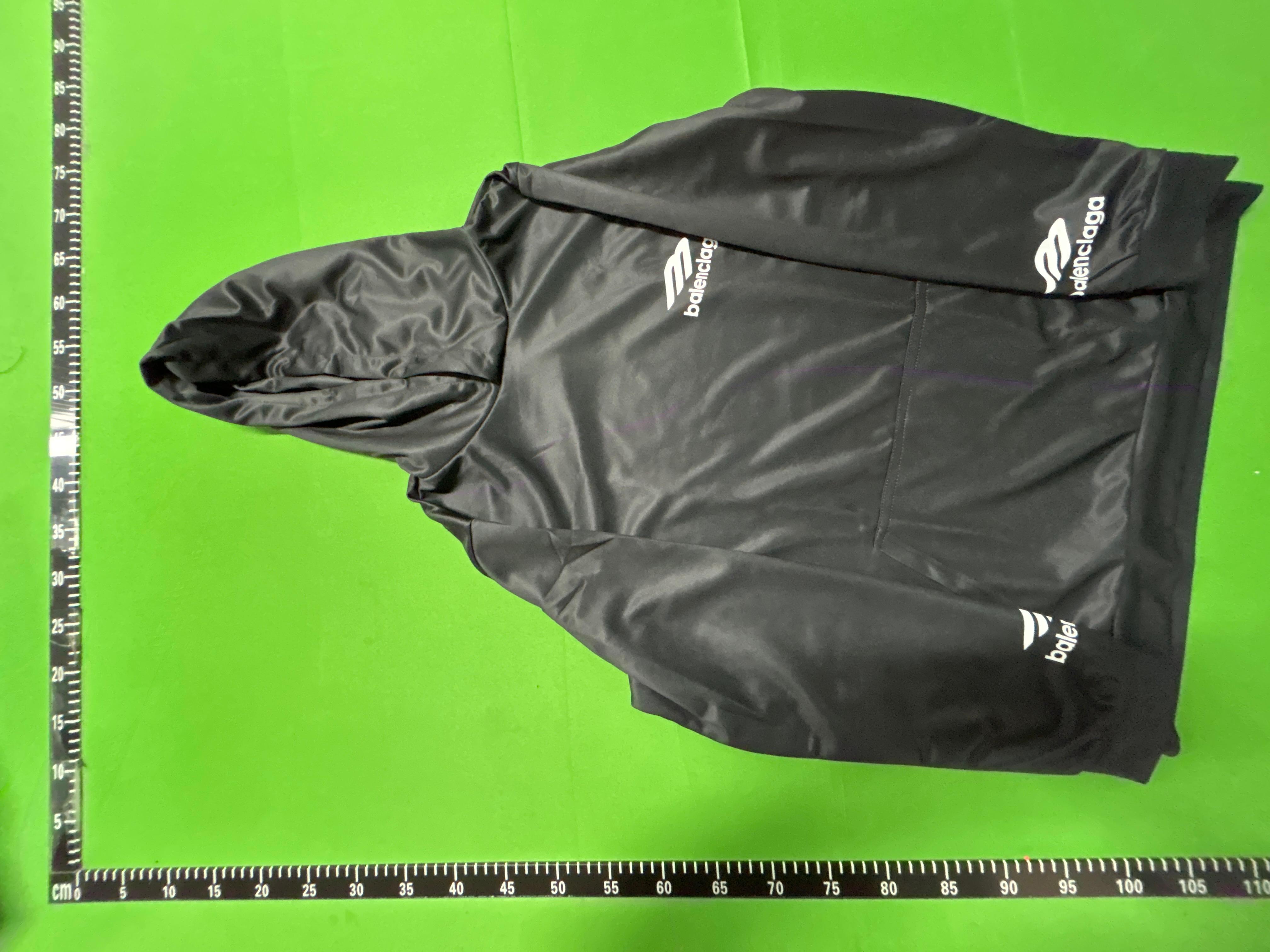 Foto QC 4 de Balenciaga Soccer Oversized Zip Sweater Black