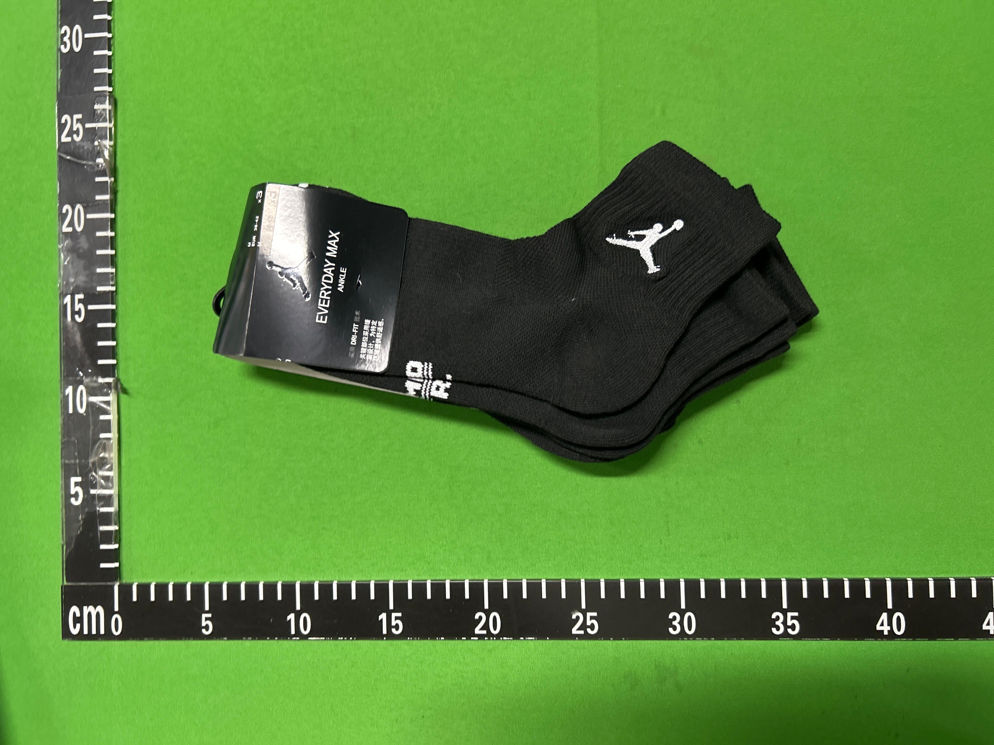 Foto QC 2 de Jordan Everyday Max Crew Socks Cushioned Multi-Color