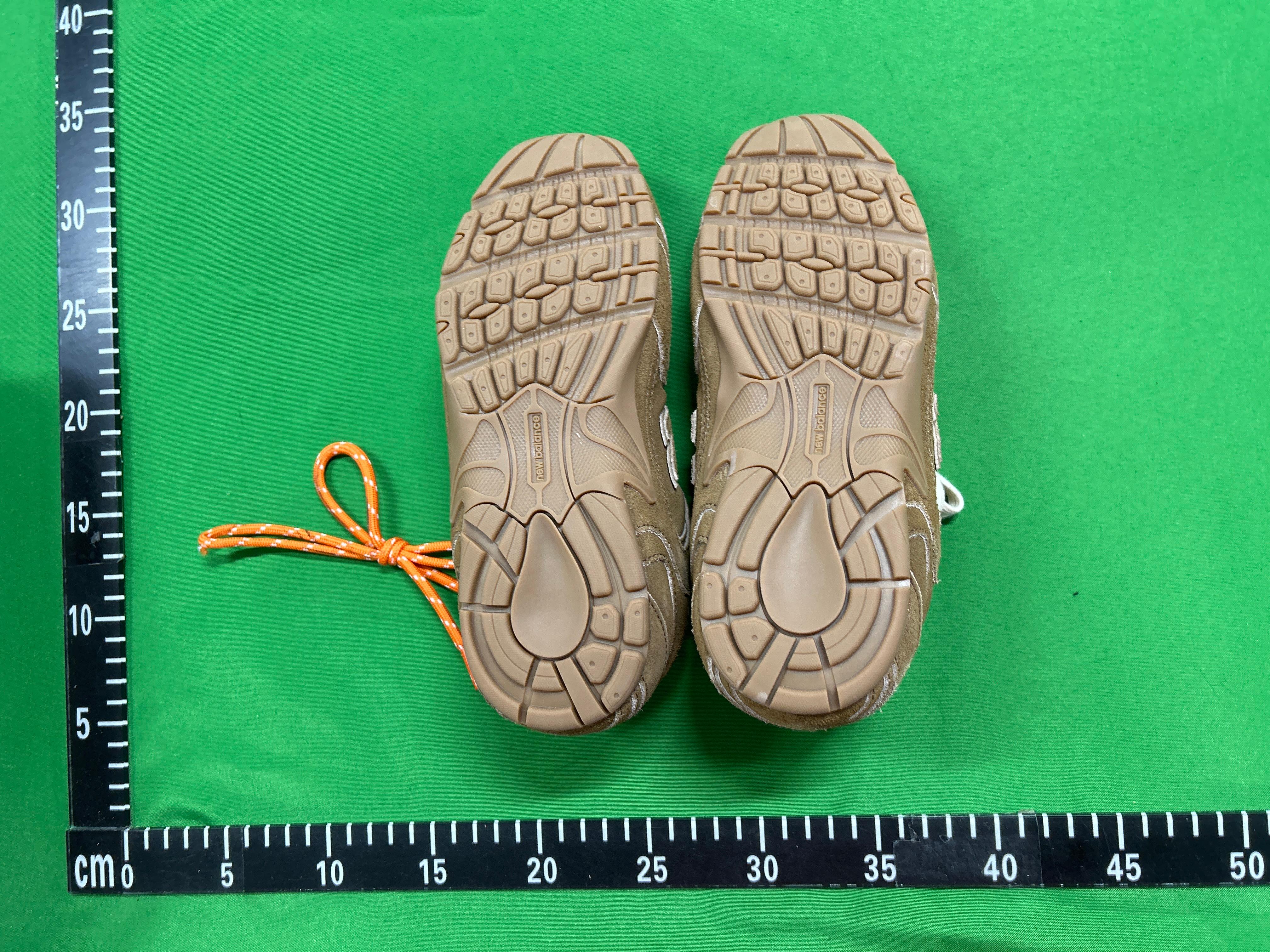 Foto QC 6 de New Balance 530 SL Miu Miu White 5E165E-3D8C-F0009-F-BD05