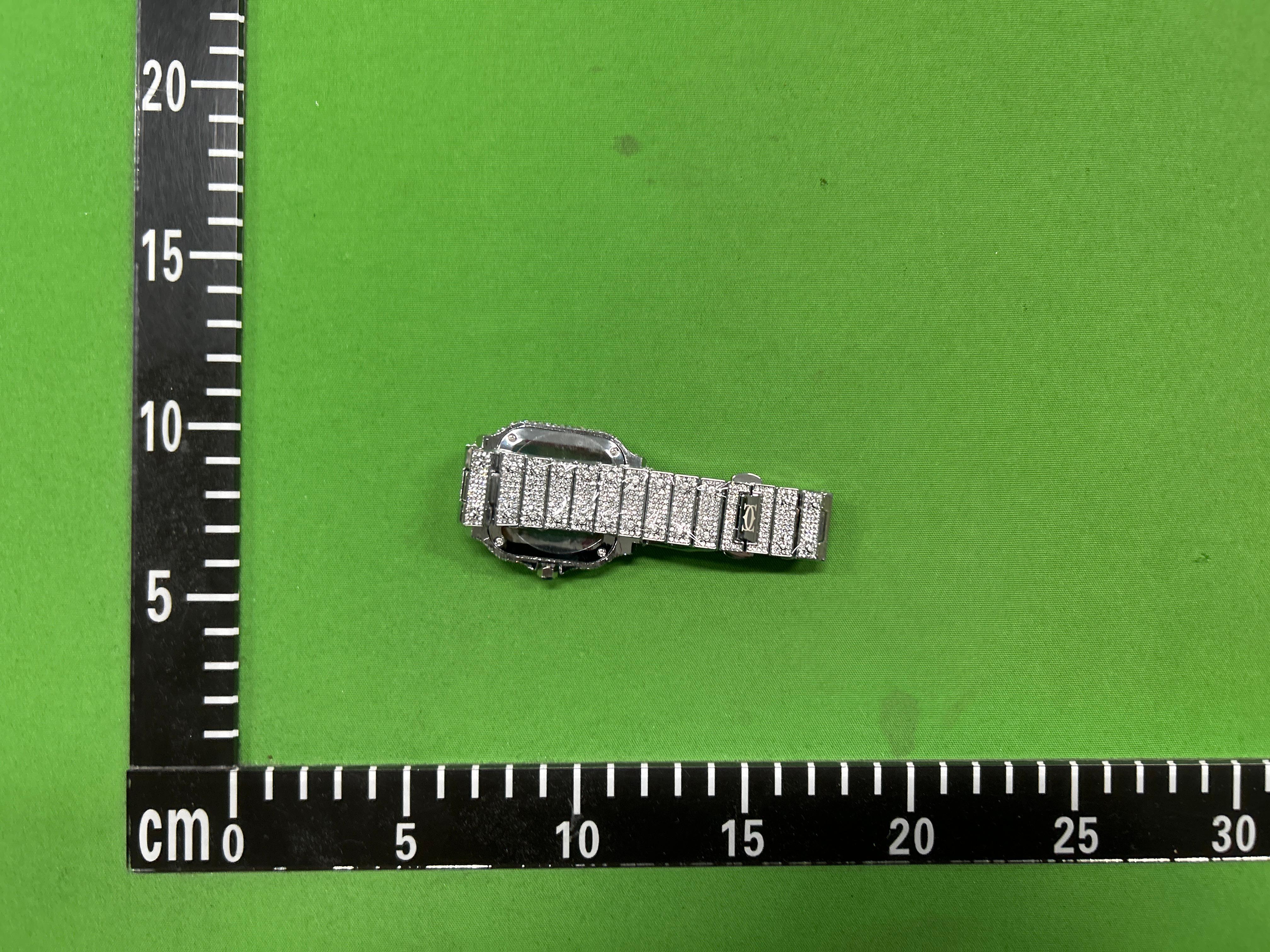 Foto QC 4 de Other Iced Out Moissanite Roman Numeral Watch
