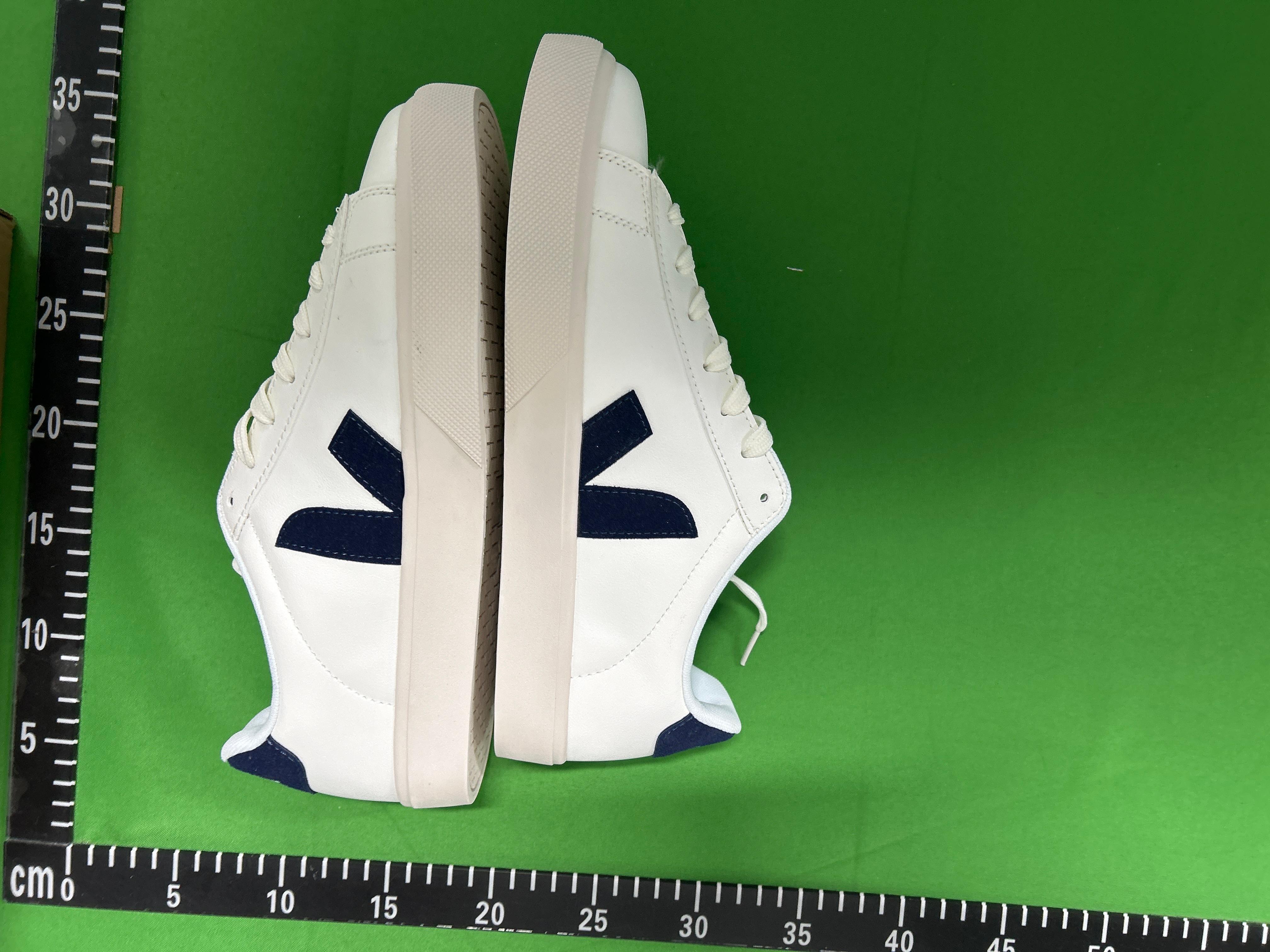 Foto QC 4 de Veja Campo Low Extra White Natural
