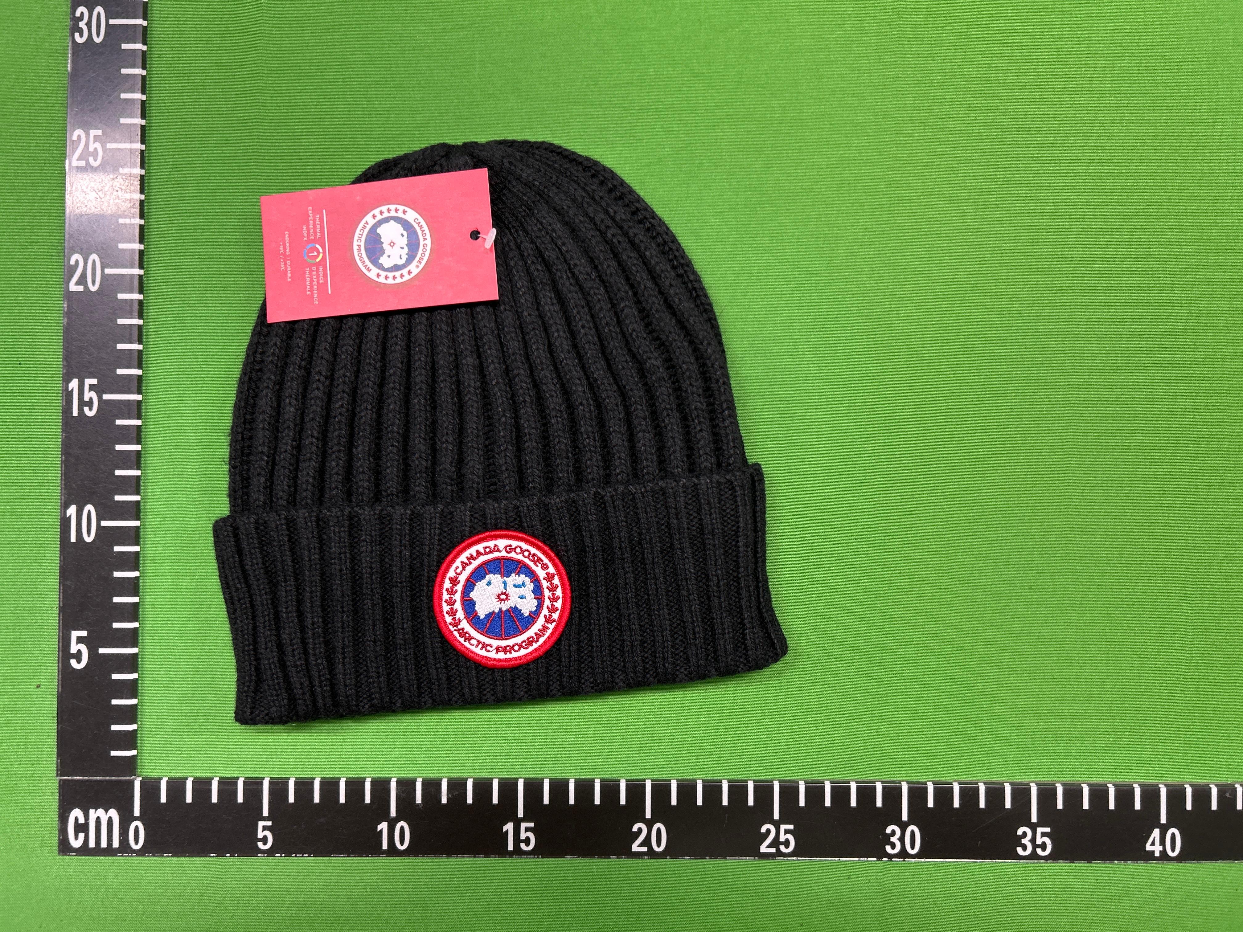 Foto QC 4 de Canada Goose Arctic Disc Beanie Grey