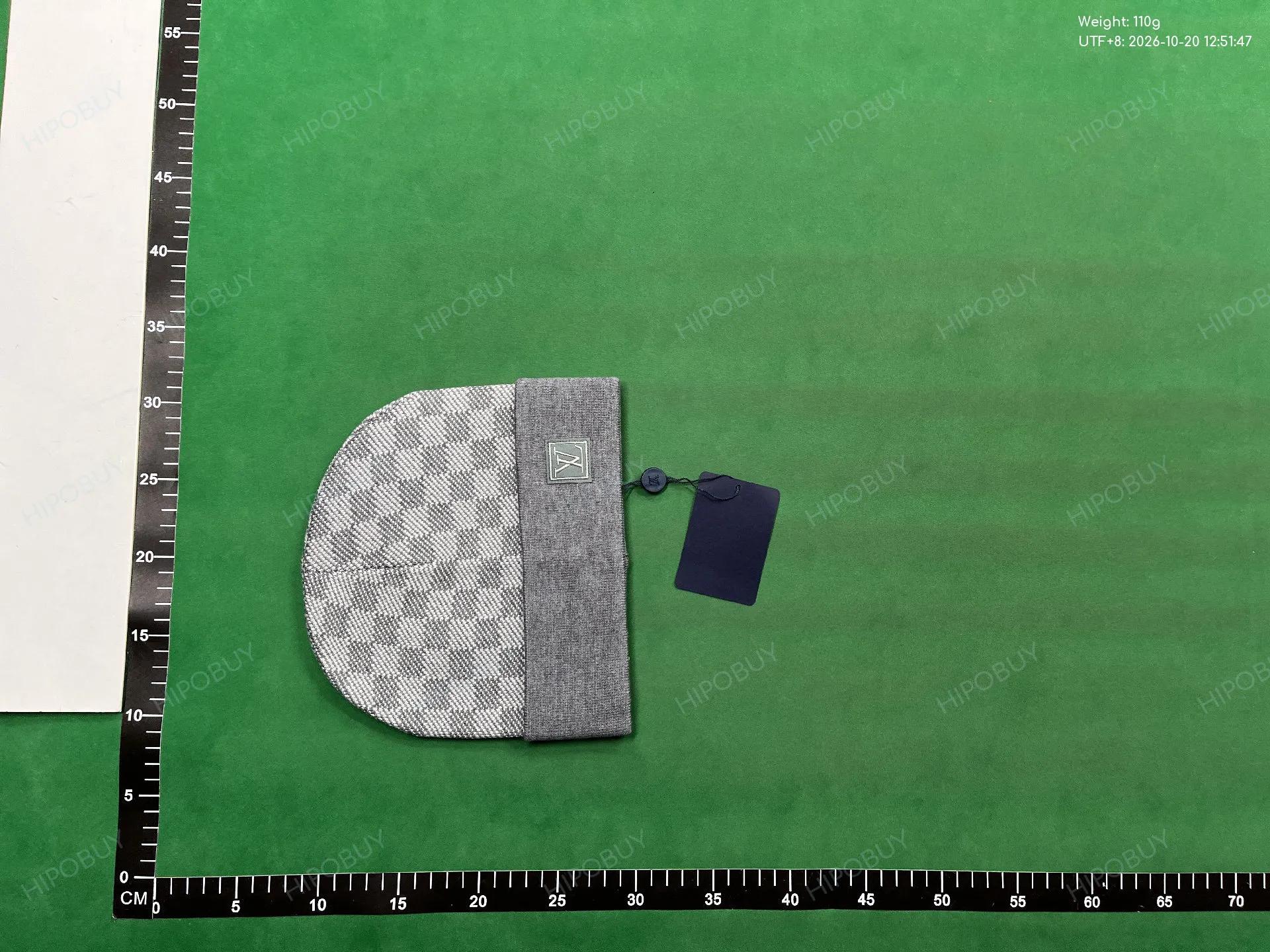 Foto QC 8 de Louis Vuitton Damier Set 2-Piece Grey
