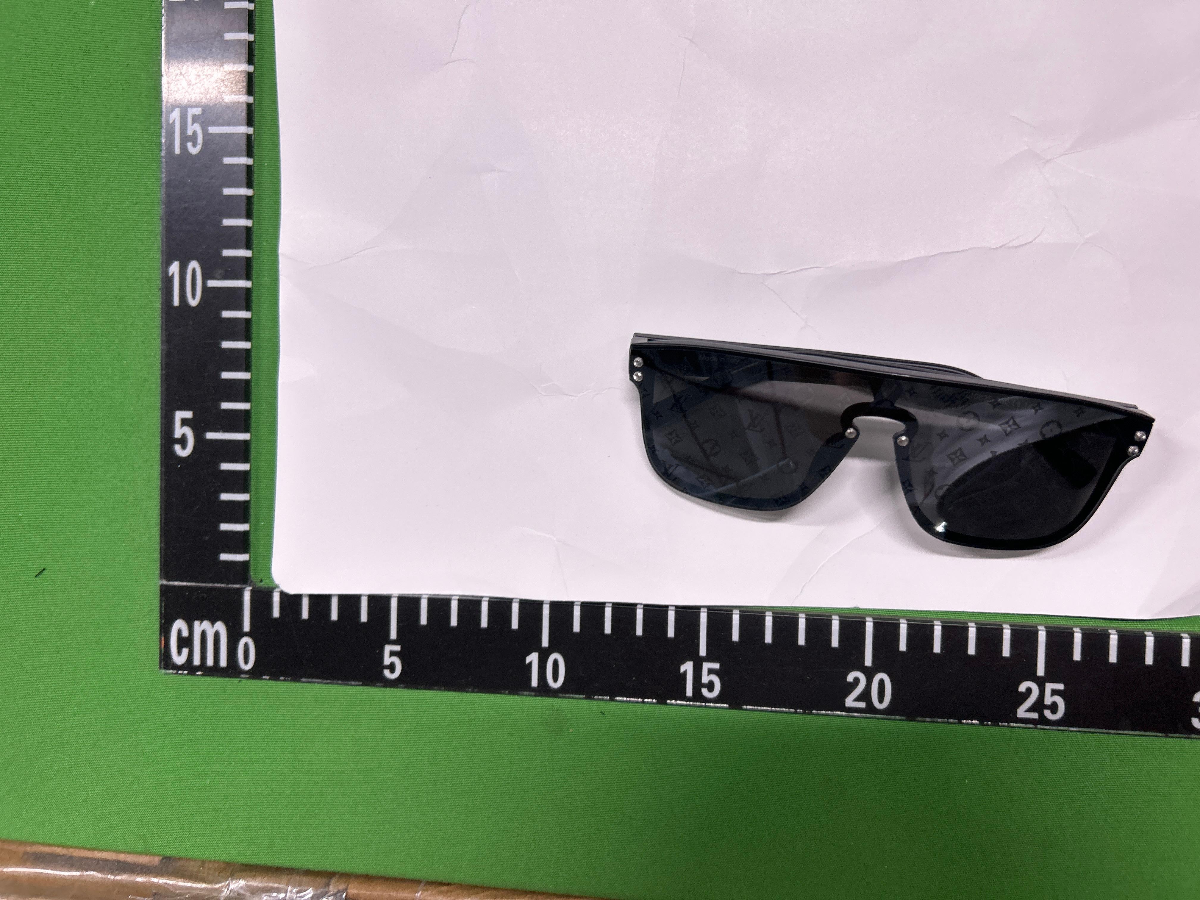 Foto QC 8 de Louis Vuitton Waimea Acetate Sunglasses Havana Grey Monogram (Z1083W)