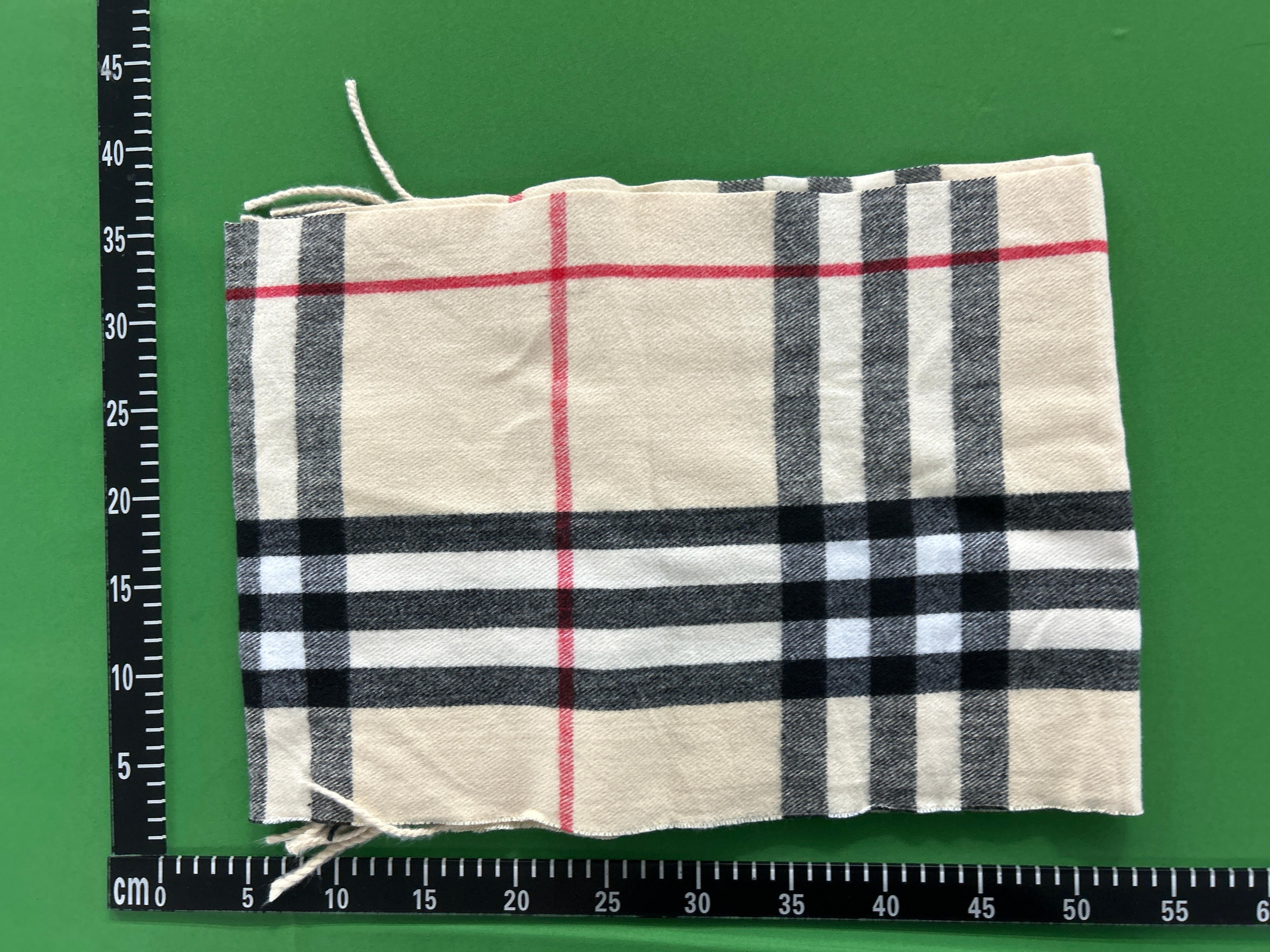 Foto QC 4 de Burberry Embroidered Logo Check Scarf Pale Blue