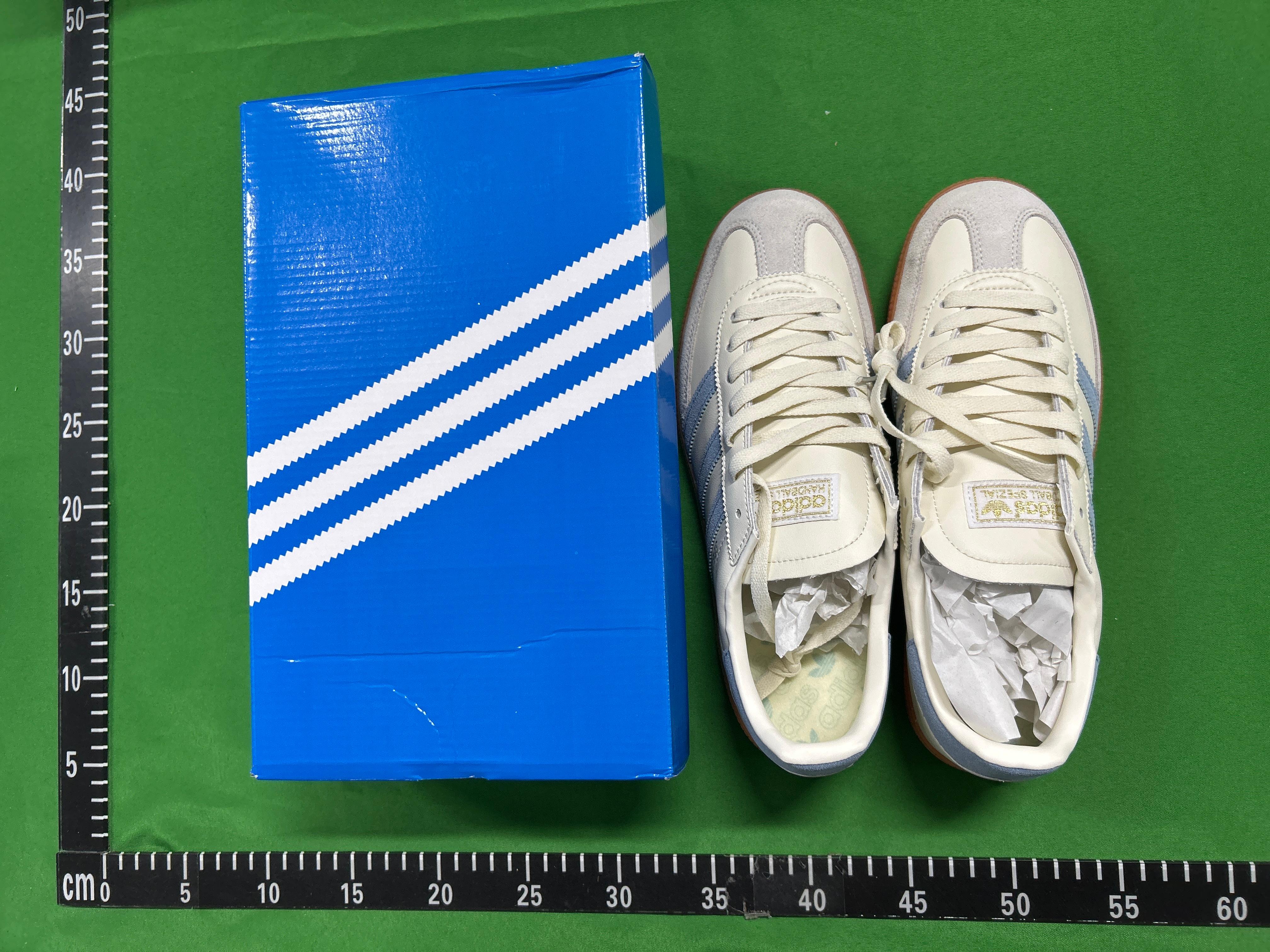 Foto QC 2 de adidas Handball Spezial Low Wonder Taupe Cloud White IE3122
