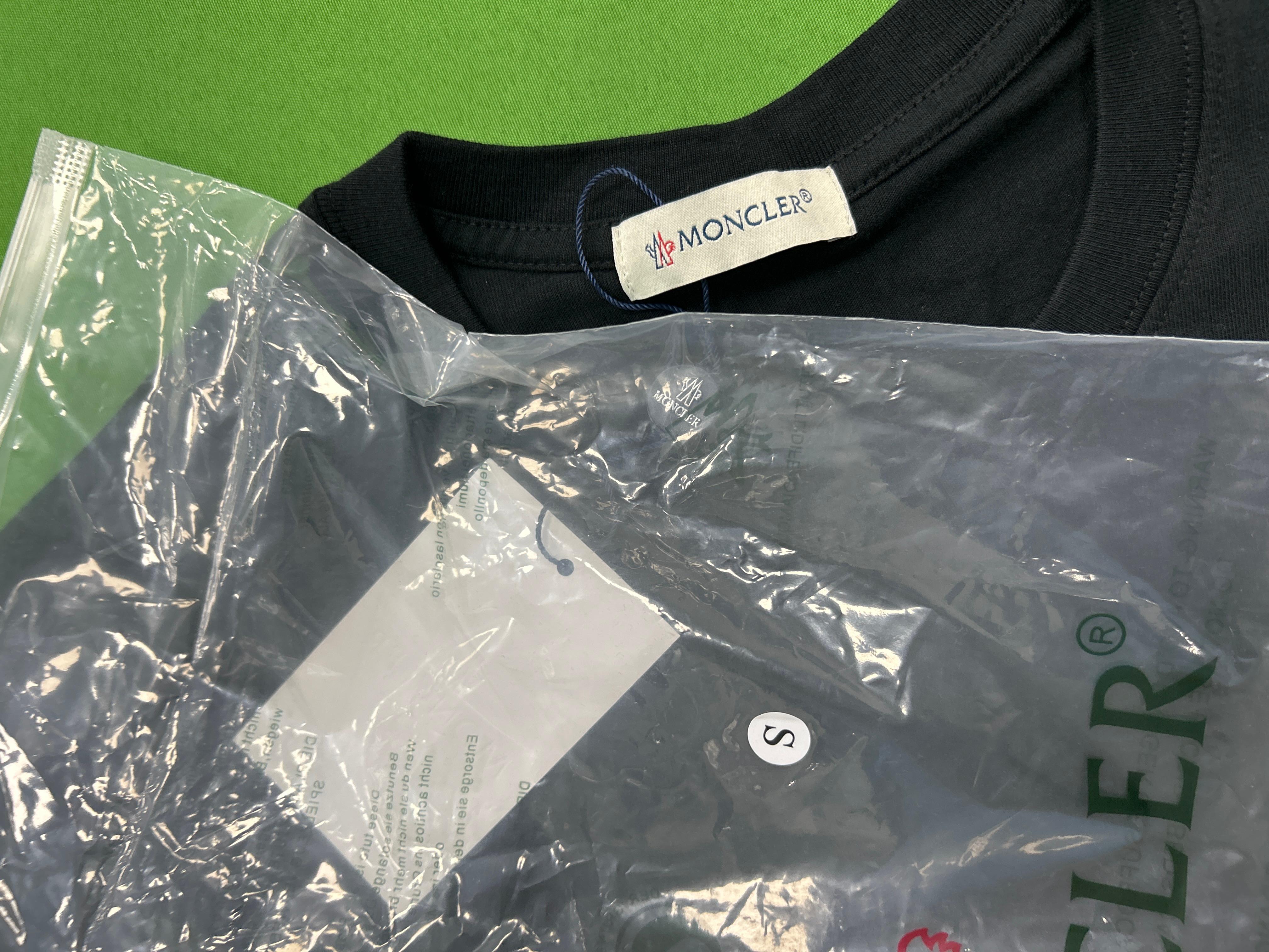 Foto QC 3 de Moncler T-shirt Small Logo Navy Blue