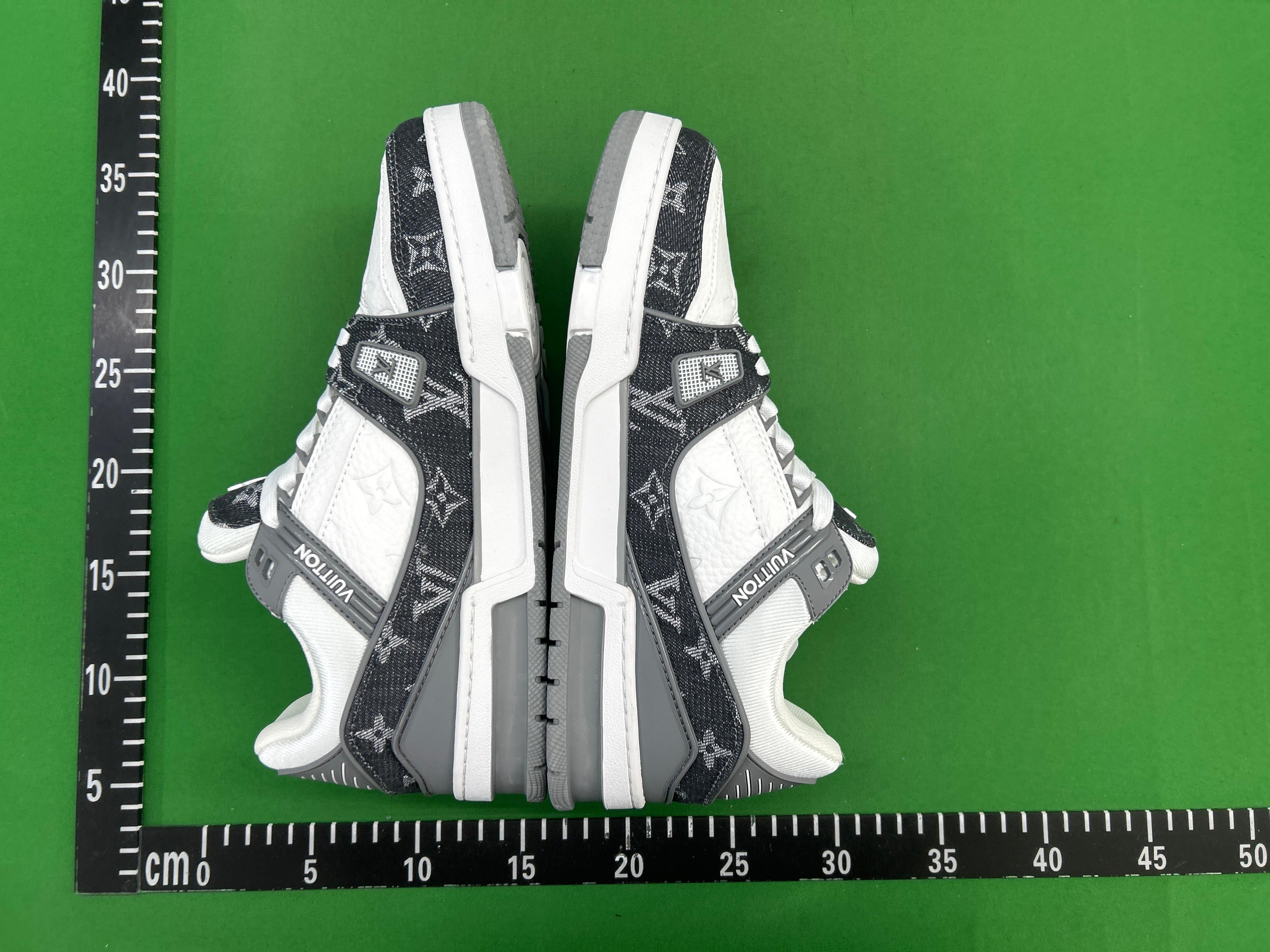 Foto QC 6 de Louis Vuitton Trainer Low Monogram Denim White Blue
